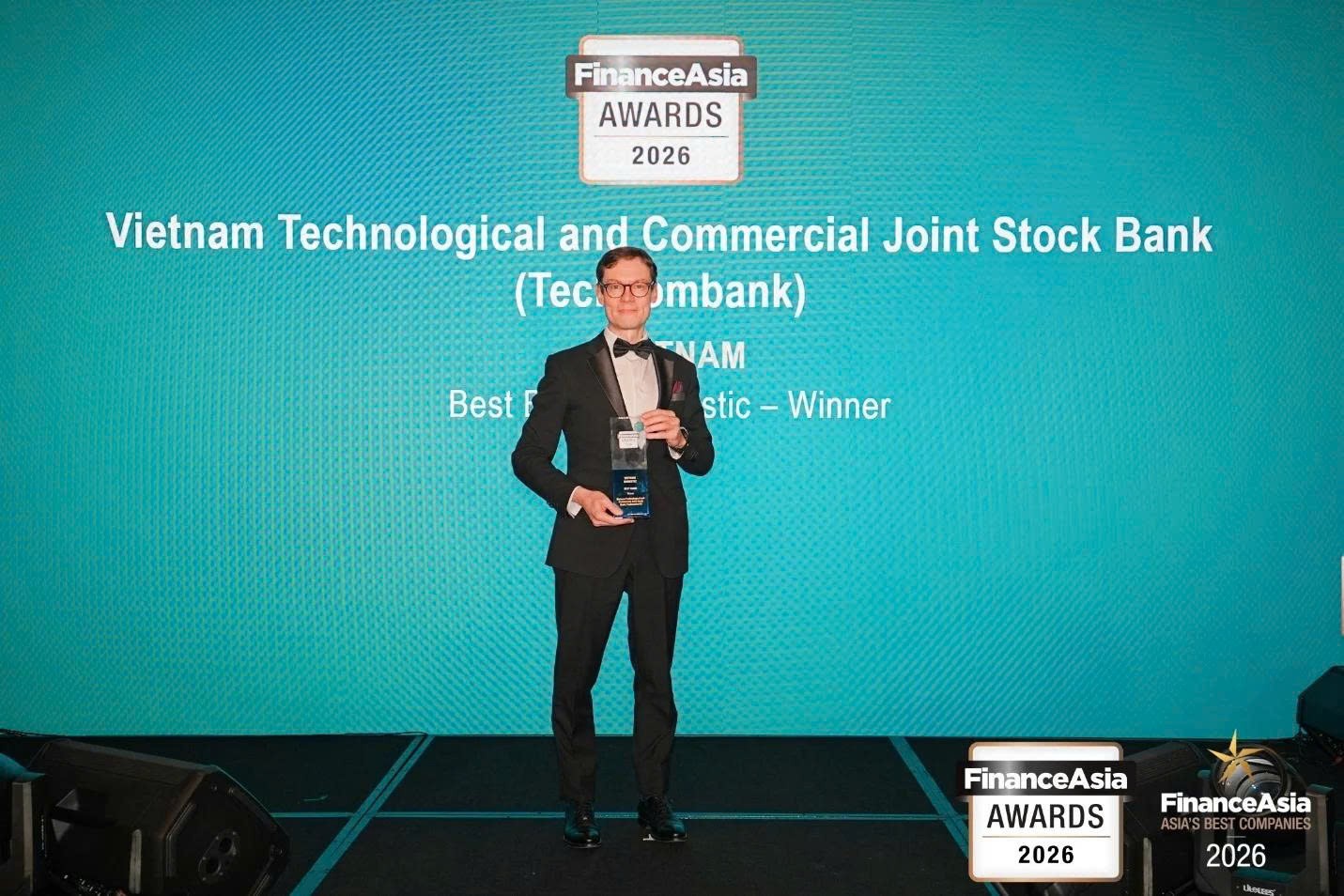techcombank-2-1784630147.jpg