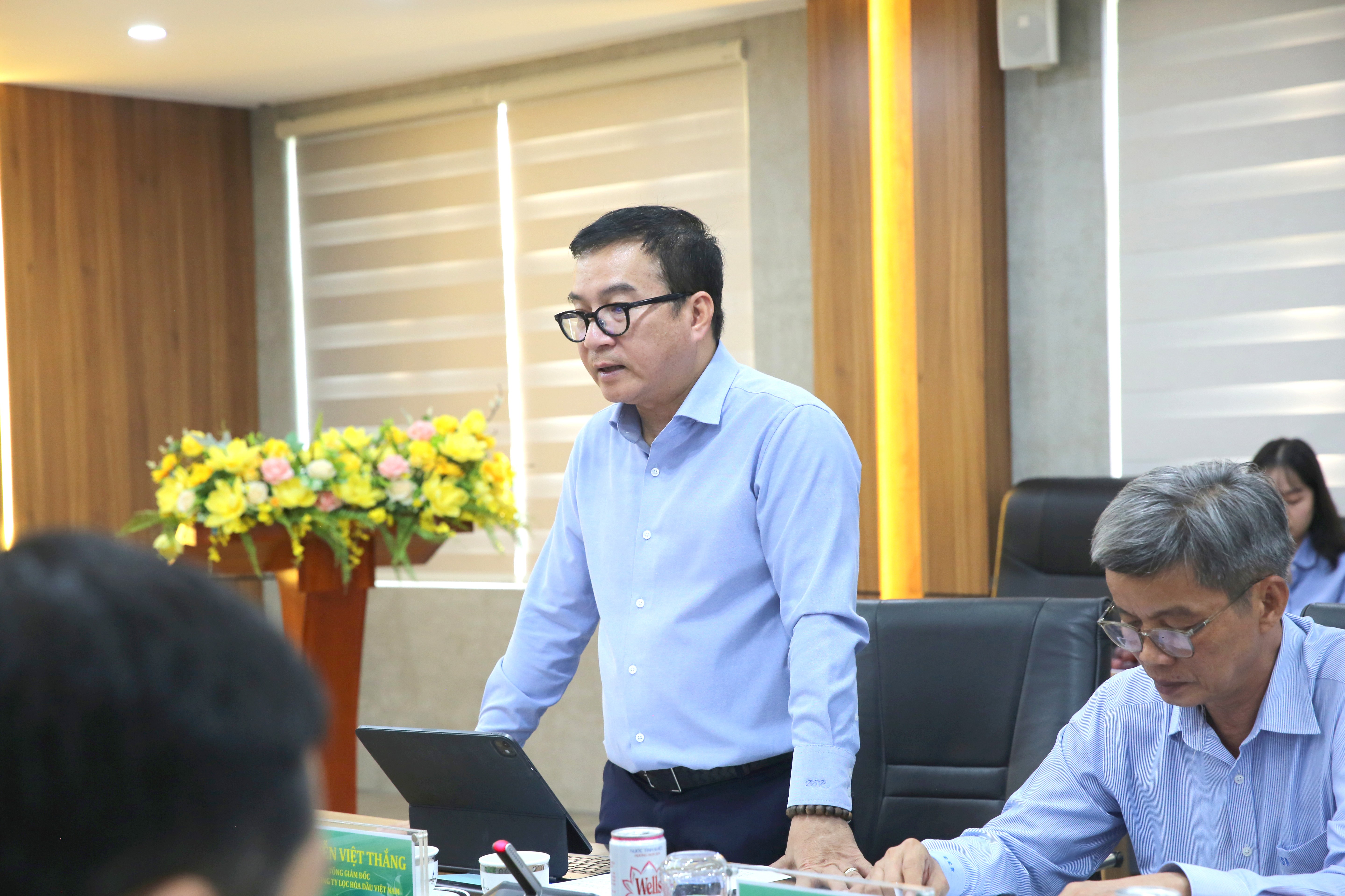 Tổng Giám đốc BSR Nguyễn Việt Thắng phát biểu tại buổi làm việc với đoàn công tác Bộ Công Thương.