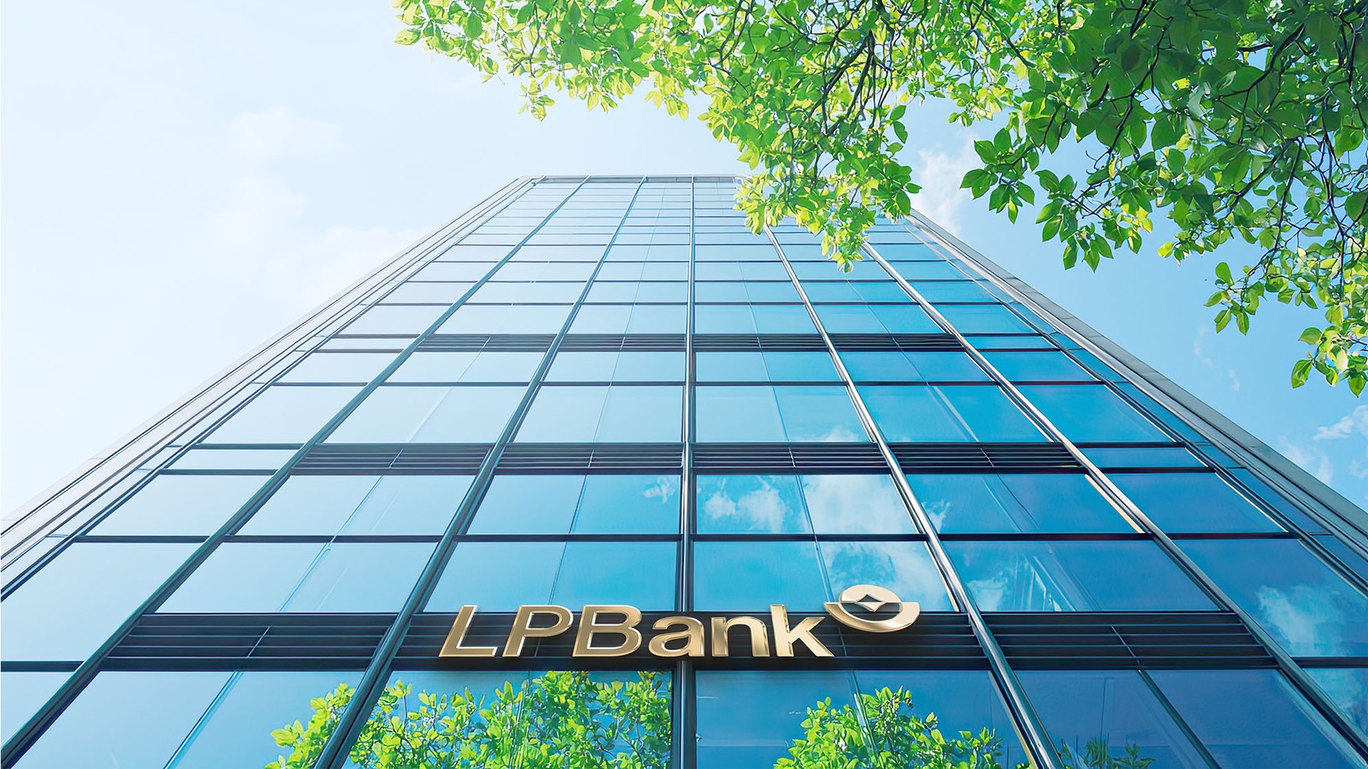 lpbank-bao-lai-ban-nien-giam-3-ap-luc-tu-chi-phi-du-phong-2-1784694667.jpg