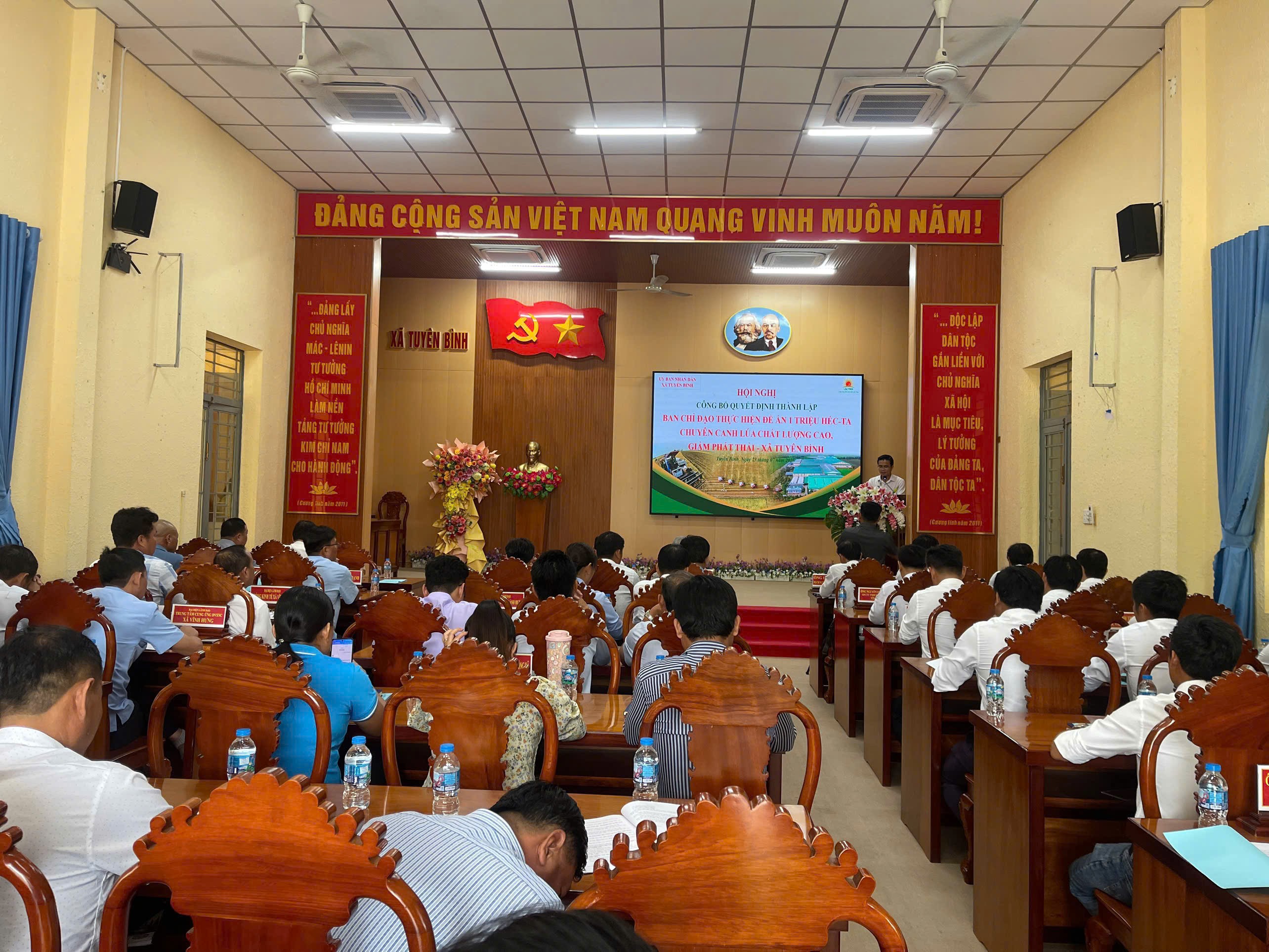 Tây Ninh triển khai Đề án 1 triệu héc-ta lúa chất lượng cao, gắn với tăng trưởng xanh - Ảnh 1