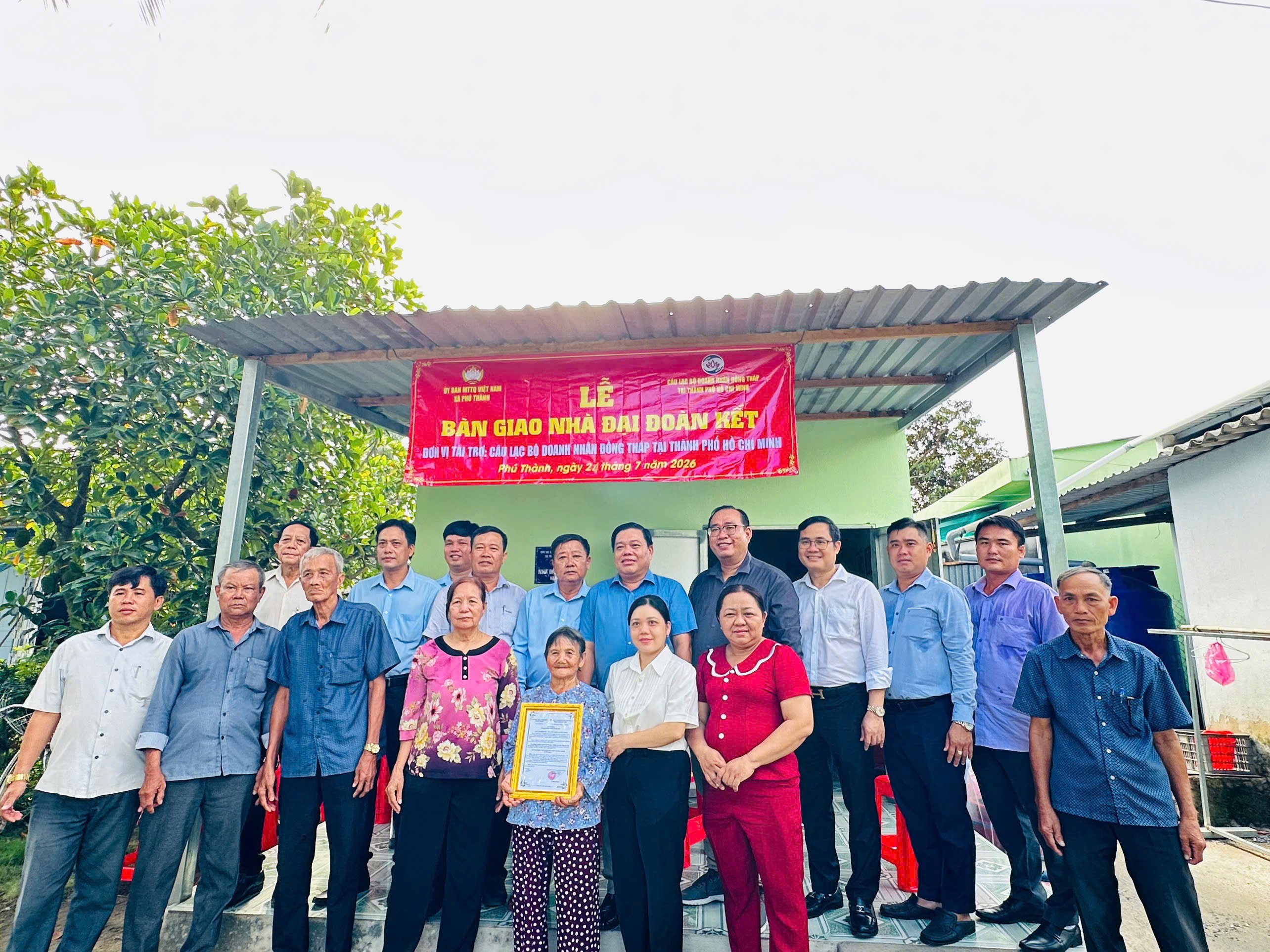 Hơn cả một mái nhà: DTE lan tỏa nghĩa tình bằng những món quà tri ân người có công - Ảnh 2