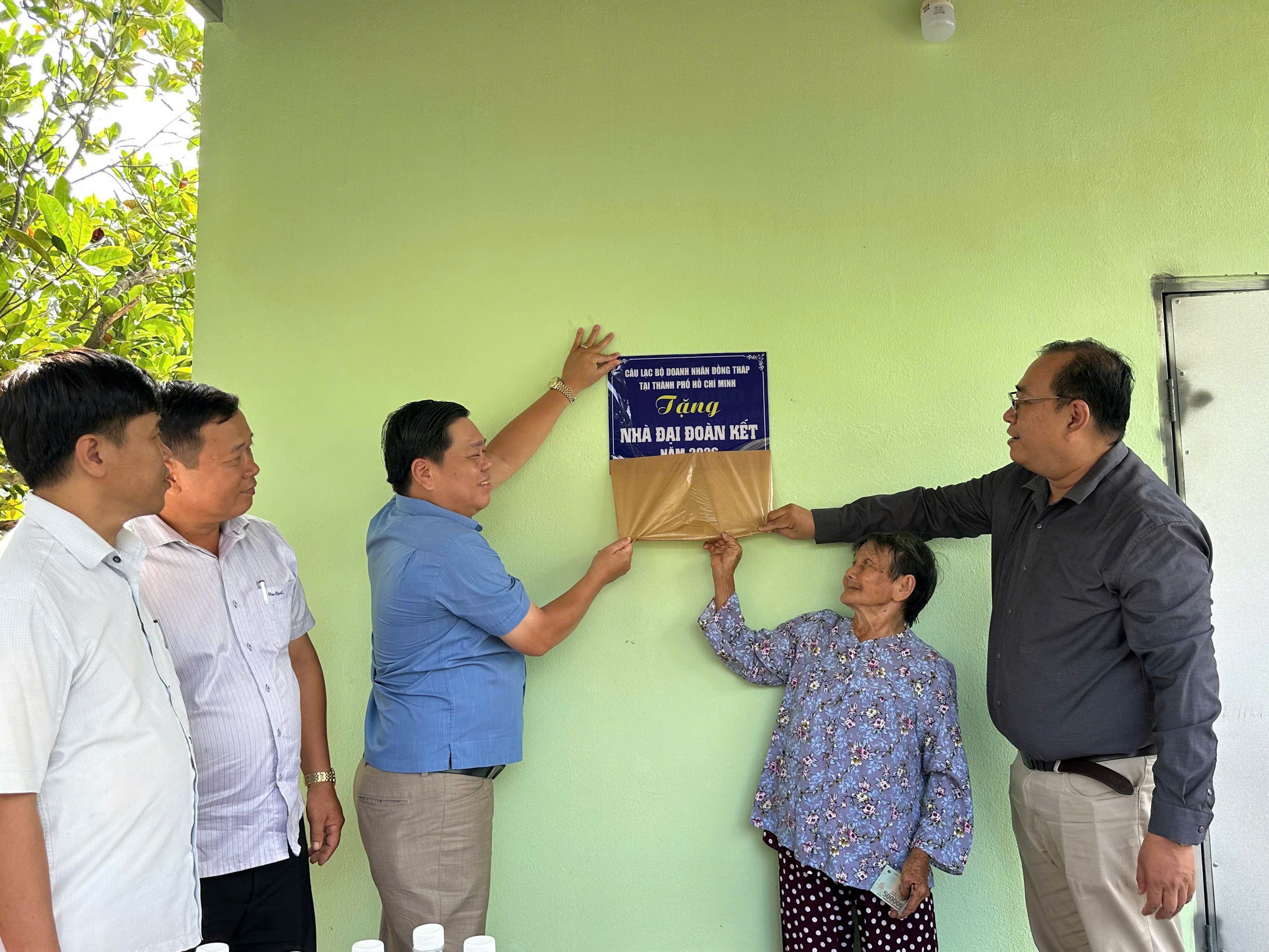 Hơn cả một mái nhà: DTE lan tỏa nghĩa tình bằng những món quà tri ân người có công - Ảnh 1