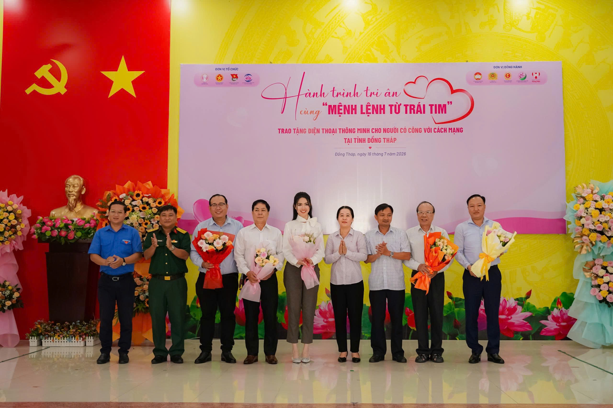 Hơn cả một mái nhà: DTE lan tỏa nghĩa tình bằng những món quà tri ân người có công - Ảnh 4