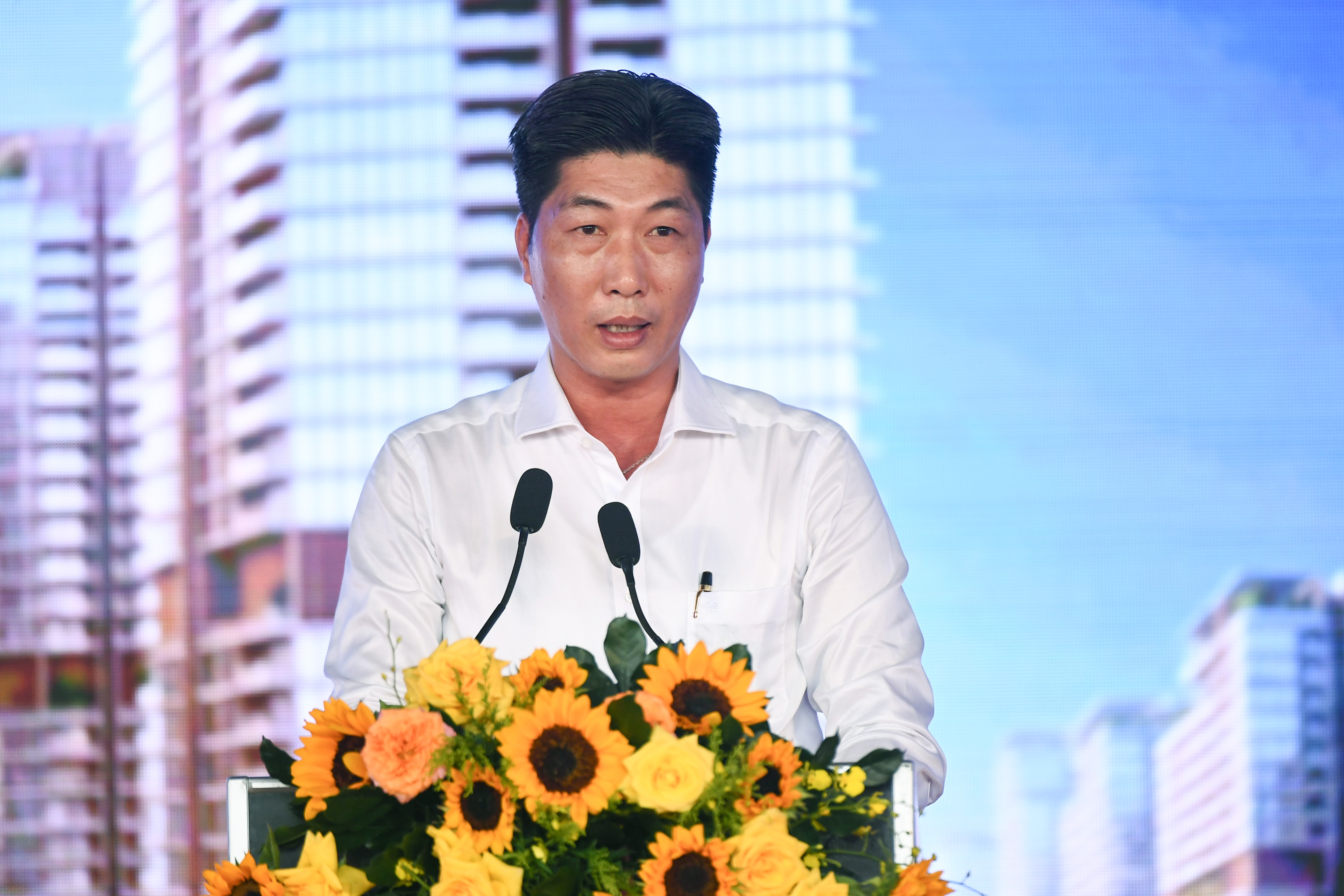 ong-nguyen-le-quoc-toan-pho-chu-tich-ubnd-dac-khu-phu-quoc-phat-bieu-tai-le-khoi-dong-1785672510.JPG