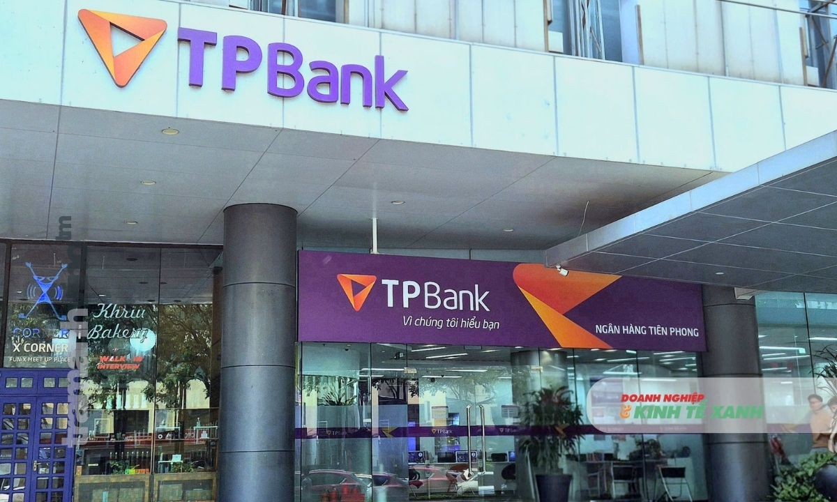 tpbank-lai-hon-4483-ty-dong-tin-dung-gan-cham-tran-han-muc-sau-6-thang-1785778634.jpg