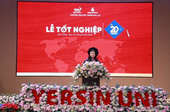 YersinUni tổ chức lễ tốt nghiệp lần thứ 20, vinh danh 886 tân khoa - Ảnh 4
