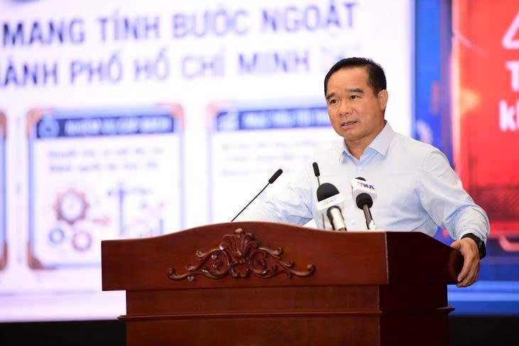 Chủ tịch UBND TP.HCM Nguyễn Văn Được phát động 30 ngày thần tốc ban hành văn bản hướng dẫn thi hành Luật Phát triển đô thị.  (Ảnh: QUANG ĐỊNH)