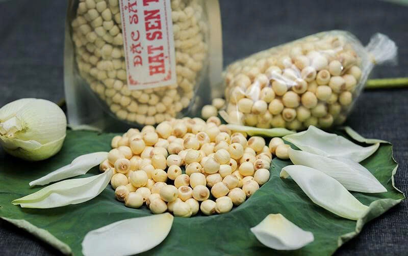 Sản phẩm hạt sen của Hợp tác xã Sen Huế được công nhận đạt chuẩn OCOP 3 sao. (Ảnh: IT)