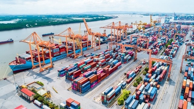 VietinBank đưa gần 700 tỷ đồng cổ phần tại Cảng Hải Phòng và Cảng Sài Gòn. (Ảnh minh hoạ)