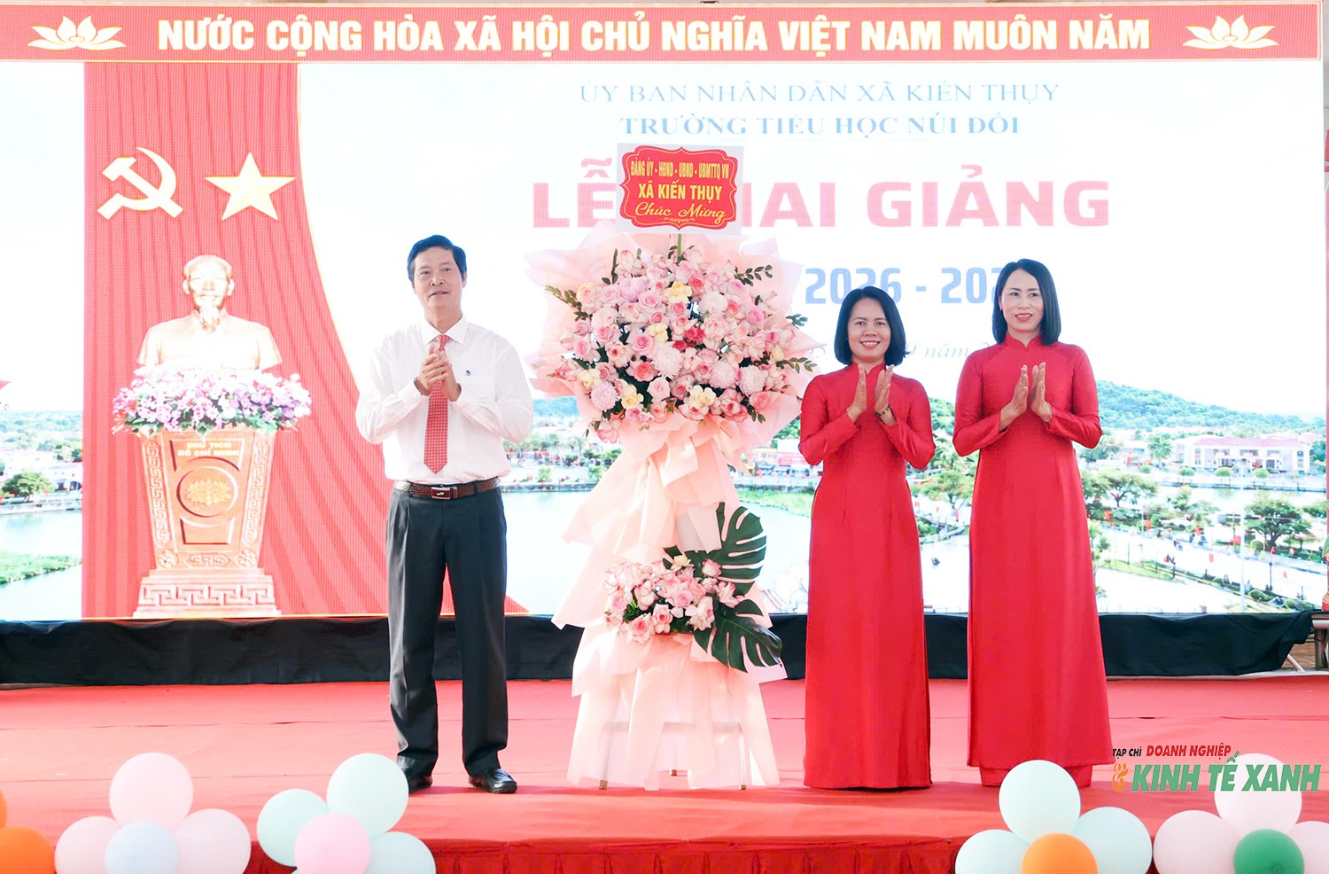 ra-mat-mo-hinh3-1788584642.jpg