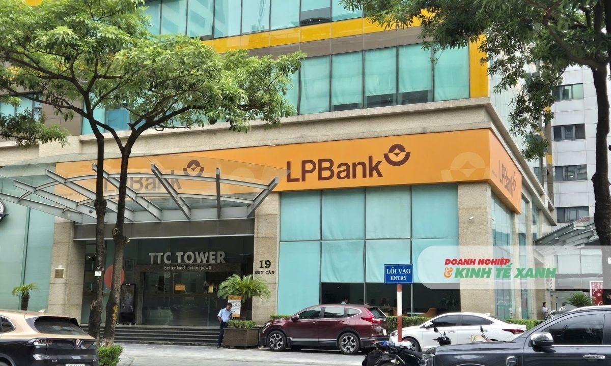 lpbank-1789803257.jpg