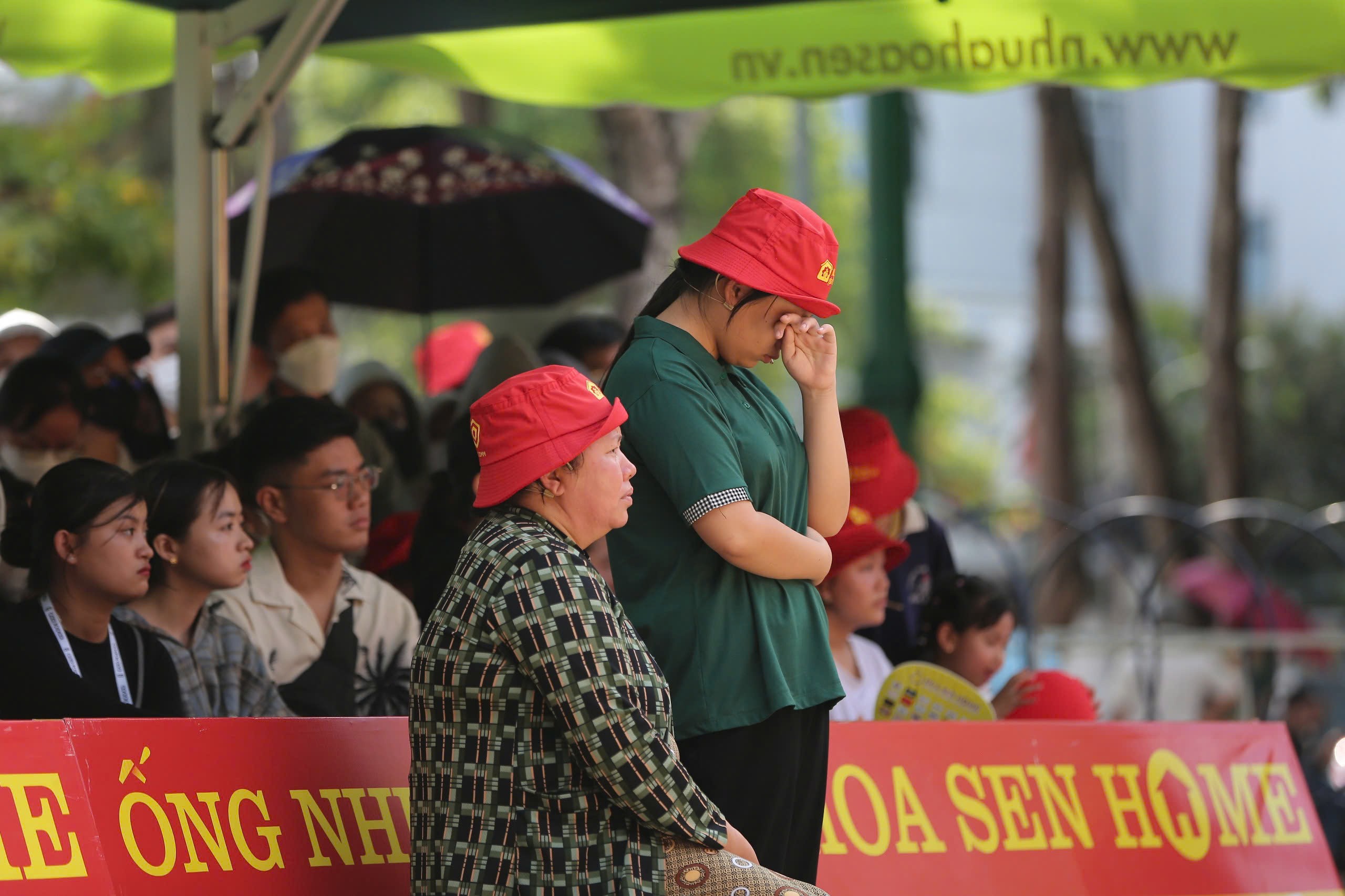 mai-am-gia-dinh-viet-hoa-sen-homes-1-2-1790153320.jpg