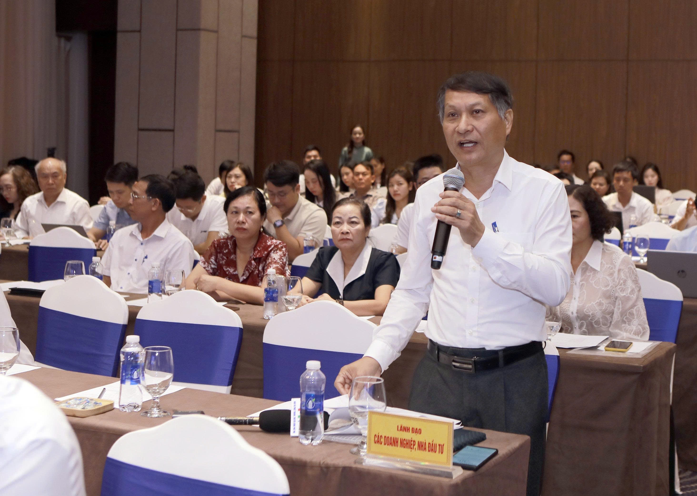 ong-nguyen-dinh-vinh-uy-vien-hoi-dong-quan-tri-cong-ty-co-phan-thuong-mai-va-dau-tu-cong-nghe-do-thanh-trinh-bay-kien-nghi-tai-hoi-nghi-1790167982.jpg
