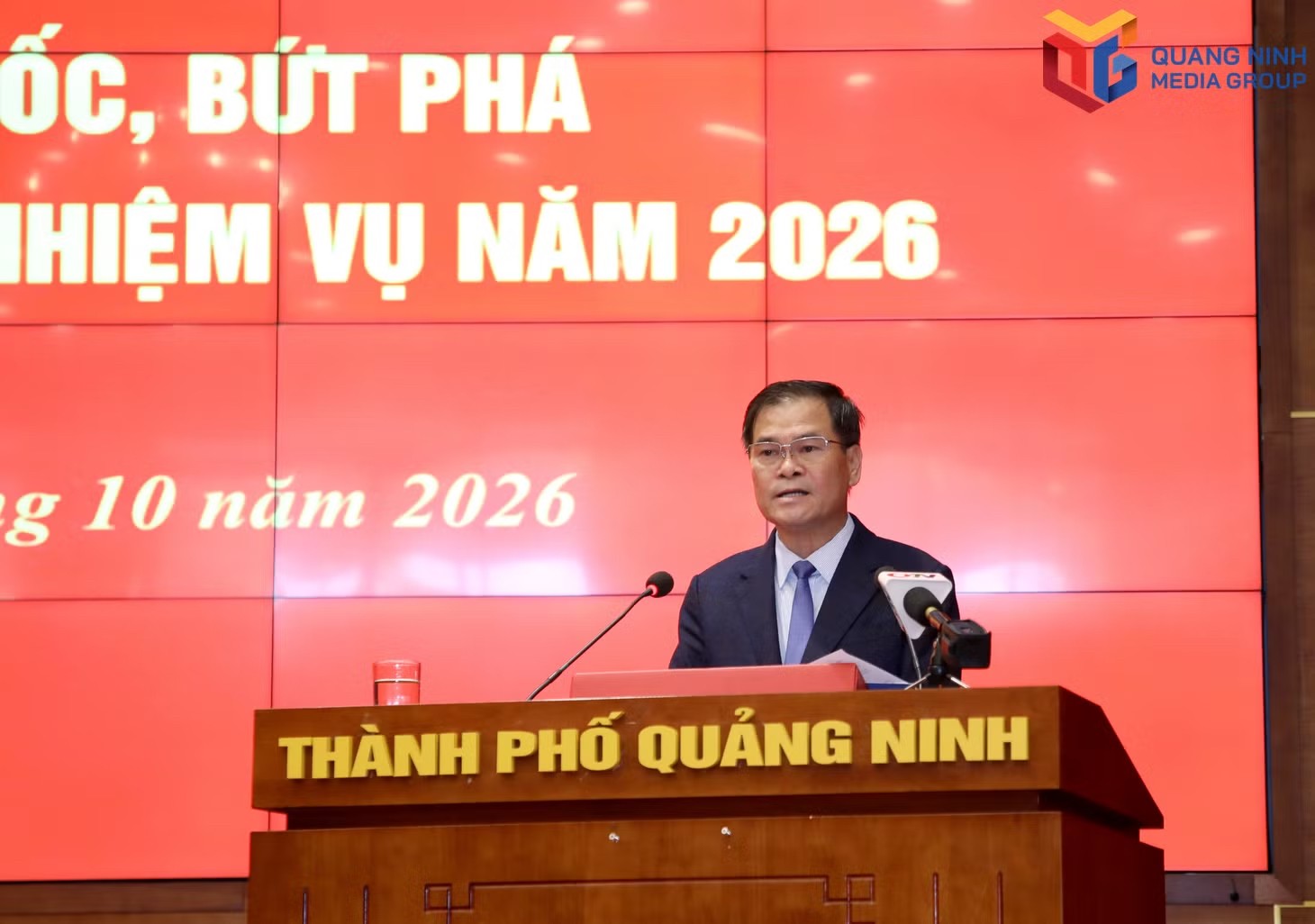 210-phat-dong-a-kh-1790940377.jpeg