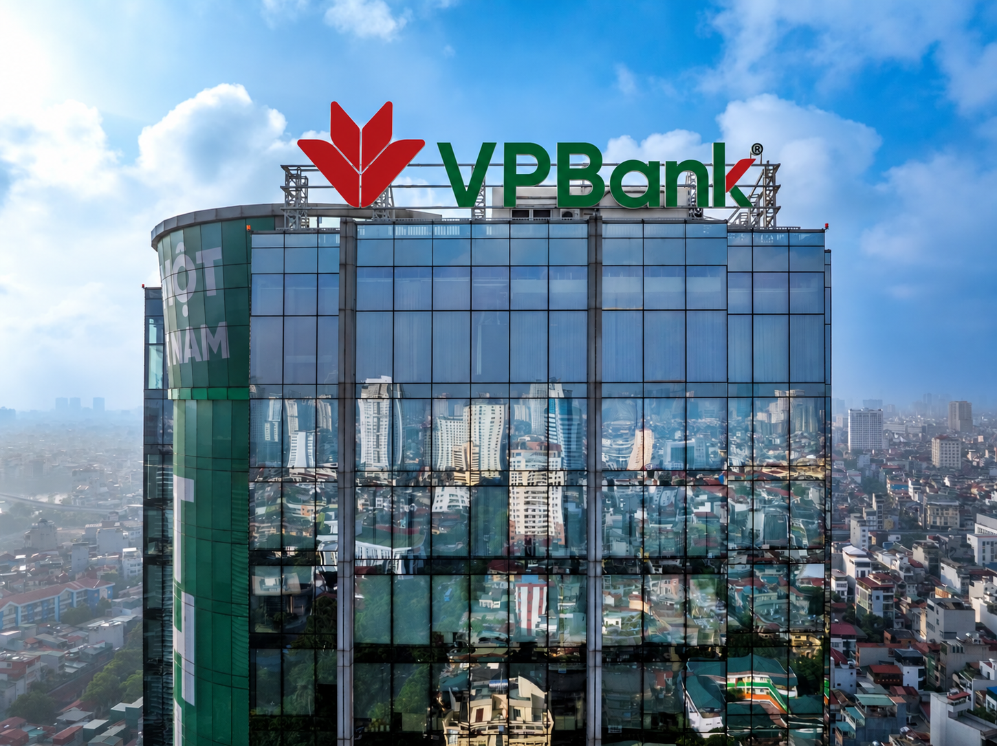 logo-vpbank-tren-mai-nha-ro-net-1791367181.png