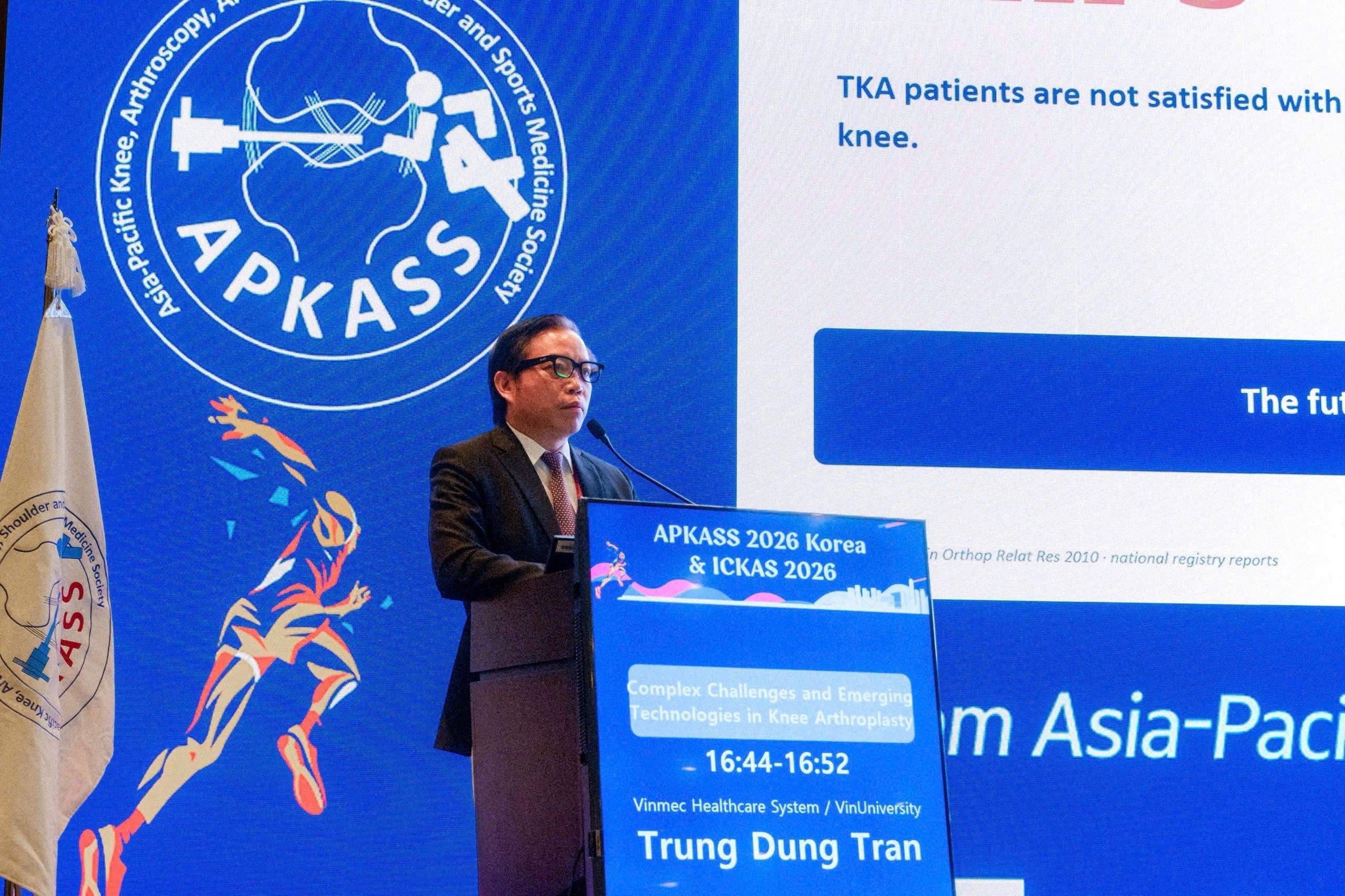 anhGS.TS.BS Trần Trung Dũng - Tổng Giám đGS.TS.BS Trần Trung Dũng - Tổng Giám đốc Hệ thống Y tế Vinmec - đảm nhiệm vai trò chủ tọa điều phối tại phiên khoa học APKASS 2026. (Nguồn: Vinmec)GS.TS.BS Trần Trung Dũng - Tổng Giám đốc Hệ thống Y tế Vinmec - đảm nhiệm vai trò chủ tọa điều phối tại phiên khoa học APKASS 2026. (Nguồn: Vinmec)ốc Hệ thống Y tế Vinmec - đảm nhiệm vai trò chủ tọa điều phối tại phiên khoa học APKASS 2026. (Nguồn: Vinmec)