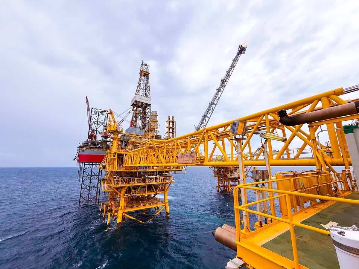 carbon-1791551289.jpg