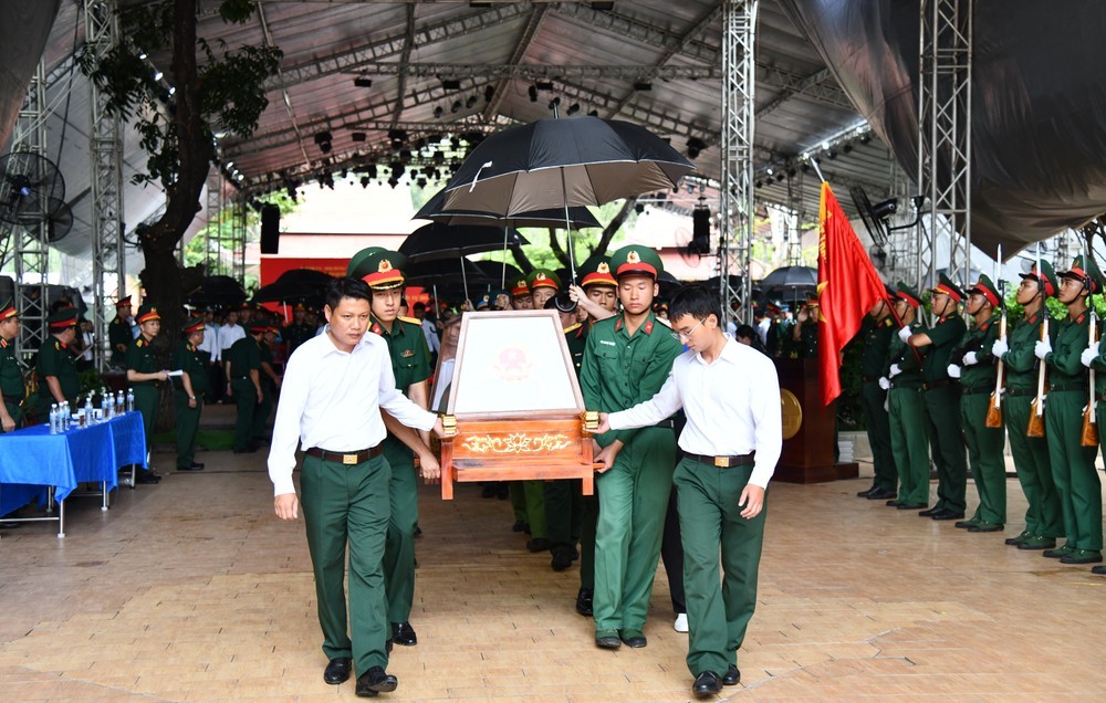anh-hung-liet-si-2-1791778672.jpg