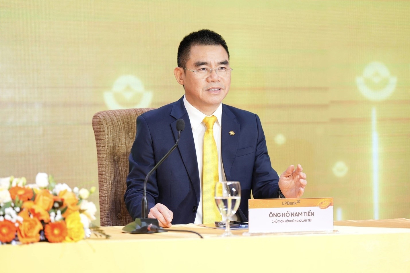 chu-tich-lpbank-ho-nam-tien-1792037345.jpg