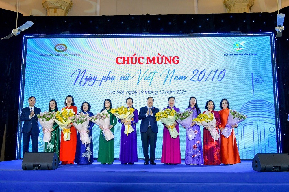 nhnn-mo-rong-ho-tro-phu-nu-tiep-can-tin-dung-tai-chinh-so-va-tai-chinh-xanh-1-1792423848.jpg