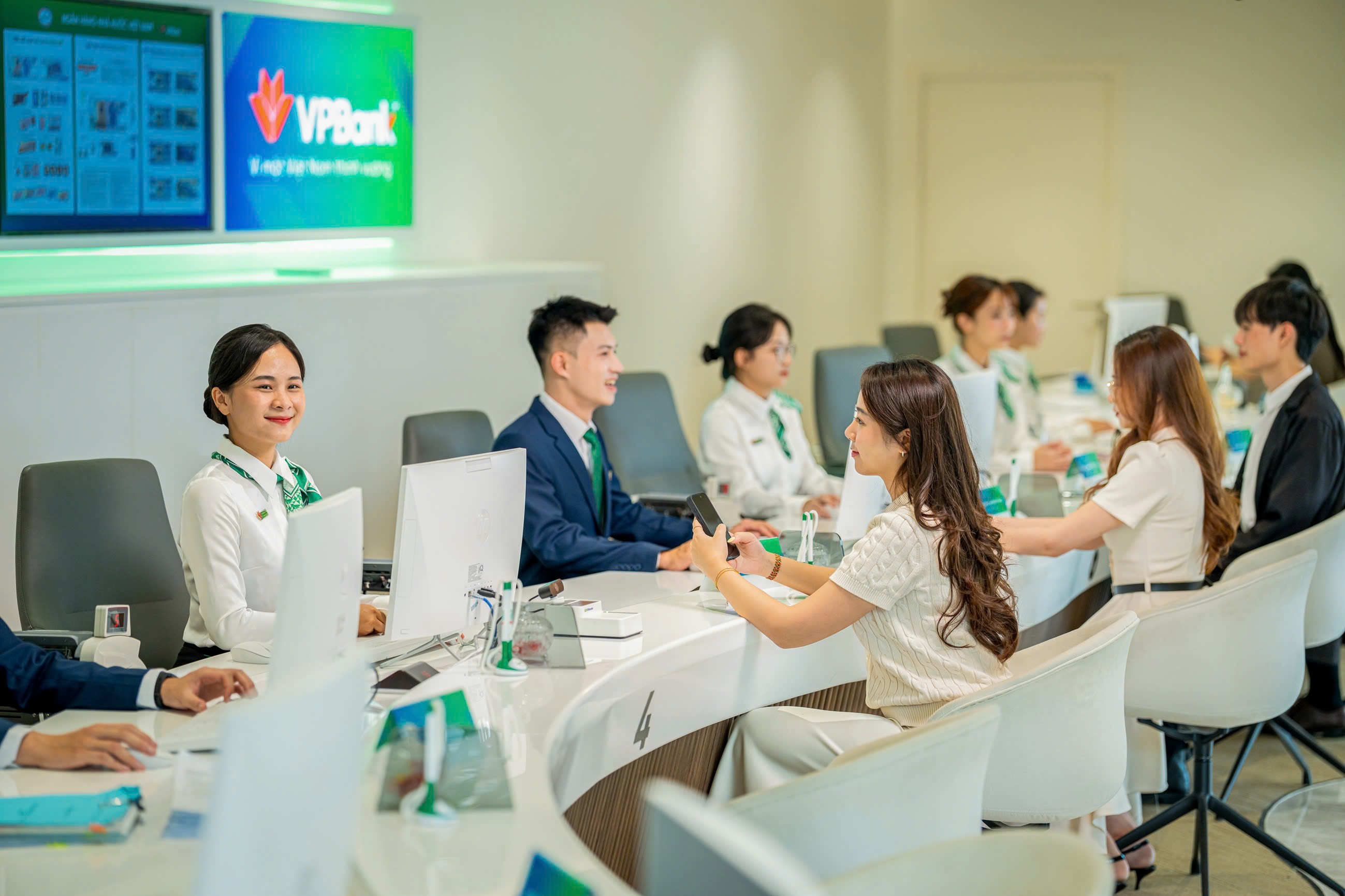 Quý III/2026, lợi nhuận trước thuế của VPBank đạt hơn 11.000 tỷ đồng. (Ảnh minh hoạ)