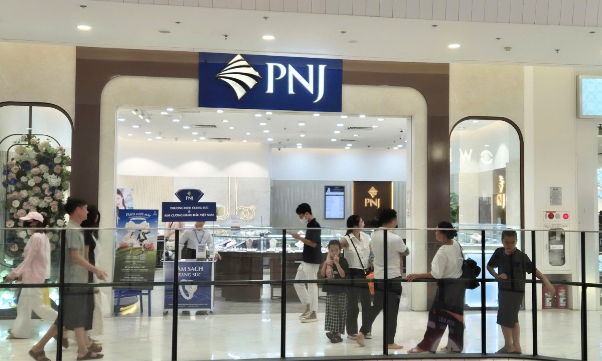 dai-hoi-co-dong-pnj-1792547988.jpg