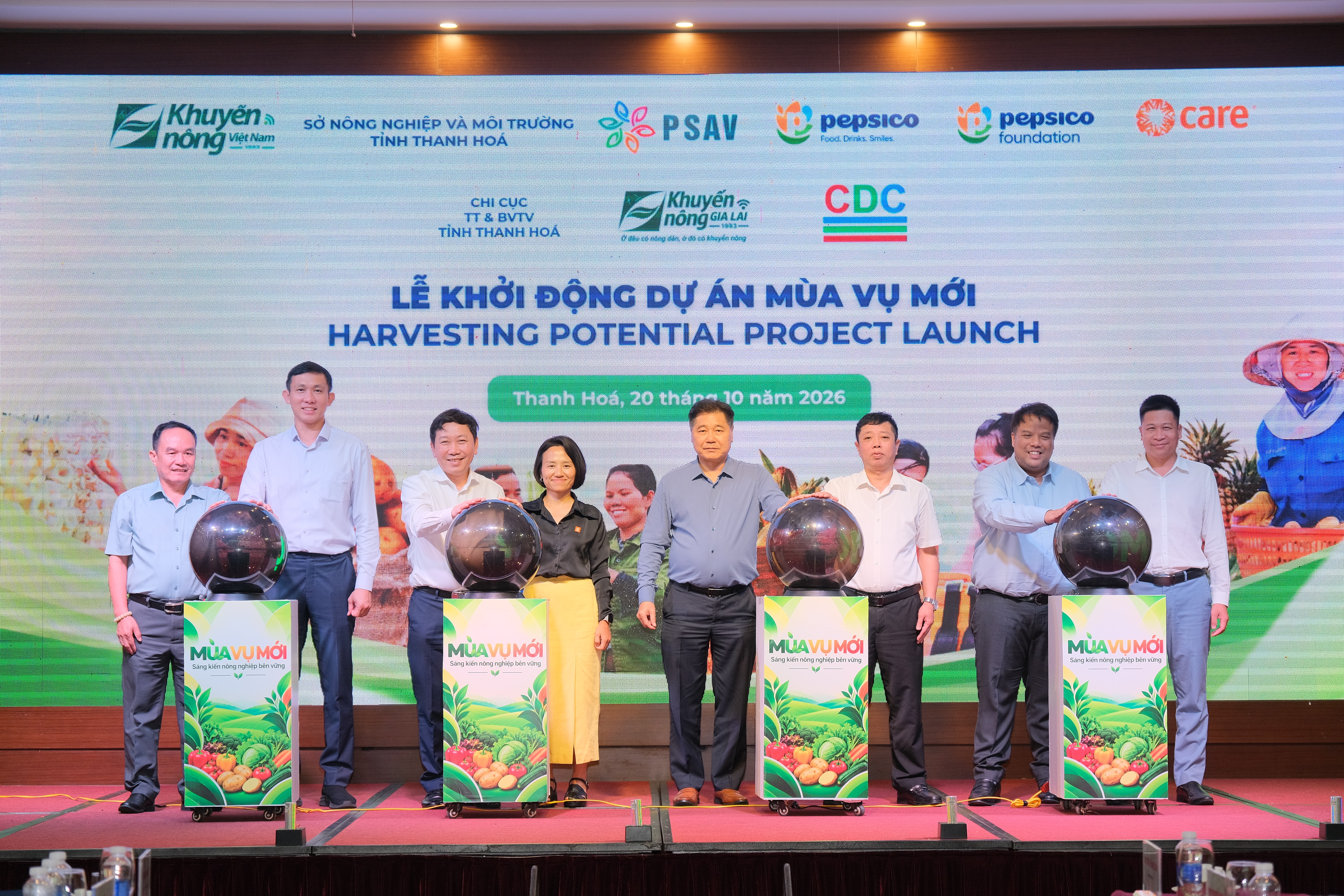 khoi-dong-du-an-mua-vu-moi-1792560715.JPG