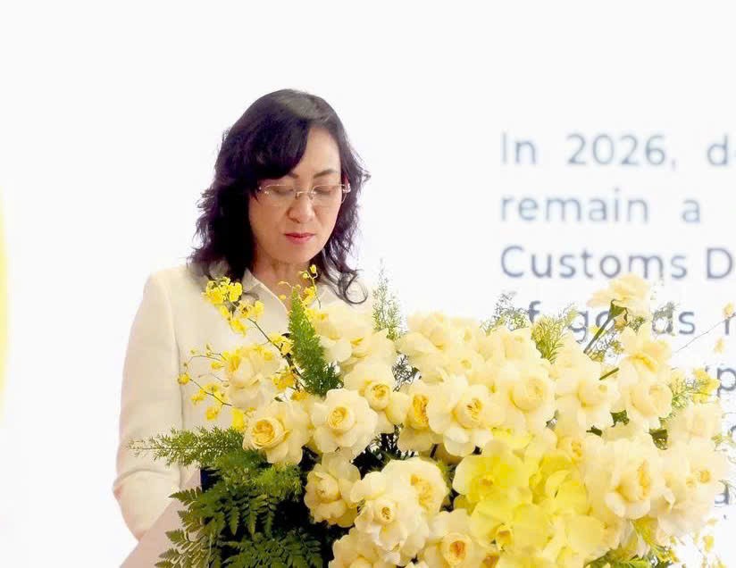 Bà Phan Thị Thắng, Thứ trưởng Bộ Công Thương phát biểu tại buổi lễ Khai mạc Hội chợ hàng Việt Nam tiêu biểu xuất khẩu năm 2026 (Ho Chi Minh City Export 2026). (Ảnh: Trần Phi)