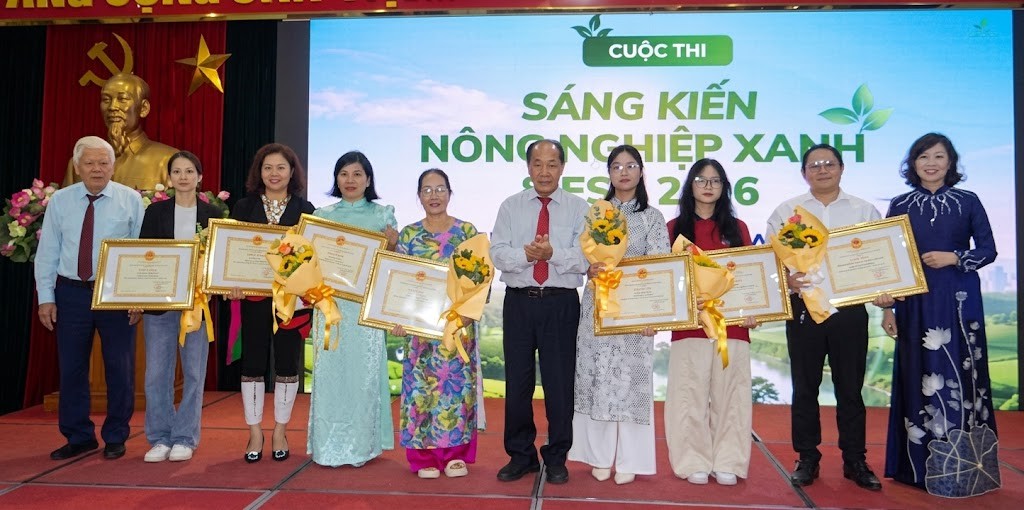 641cbf33-f886-4d2e-8925-e88db3e8cd1b-1792985075.jpg