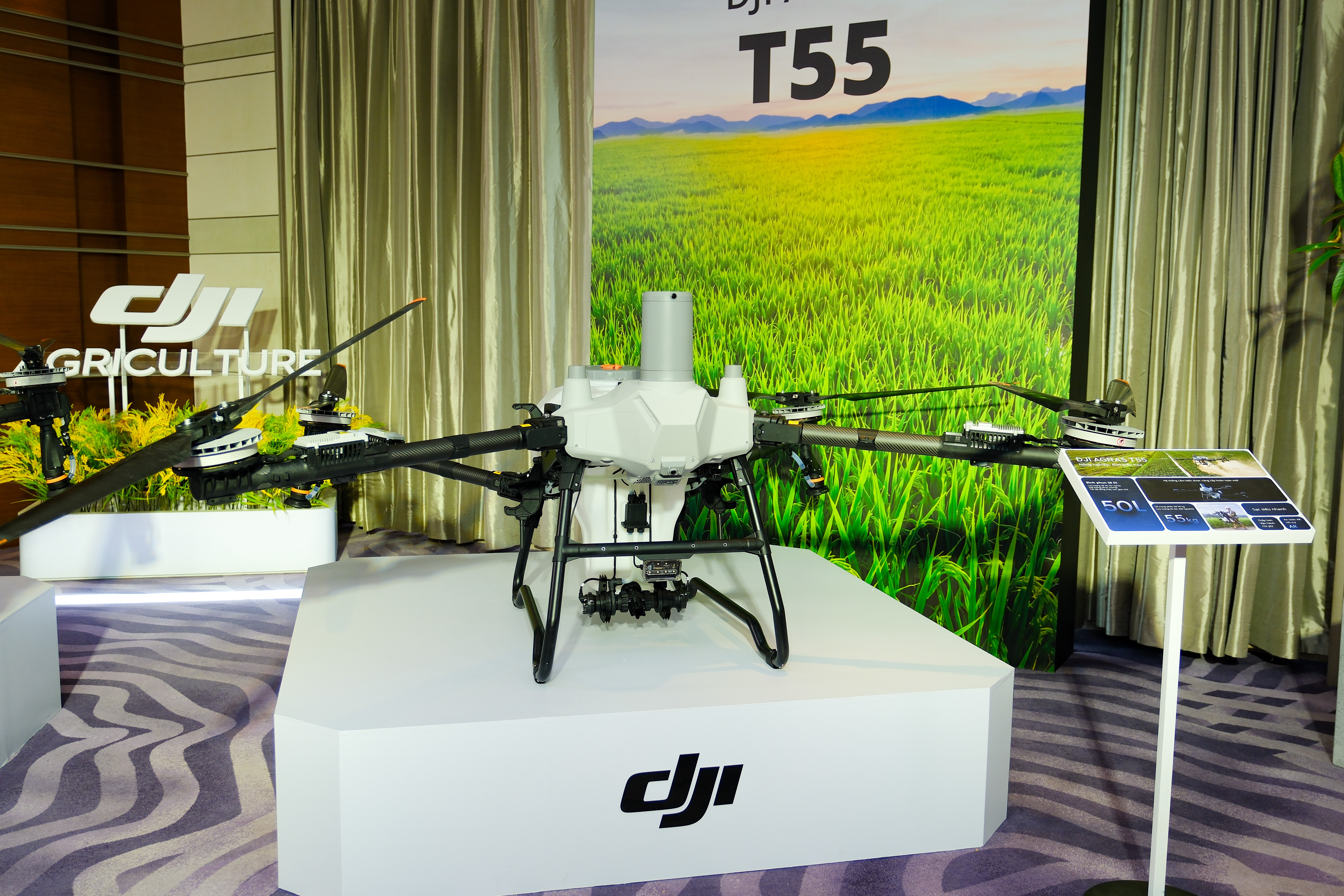 DJI Agriculture giới thiệu máy bay không người lái nông nghiệp T55. 