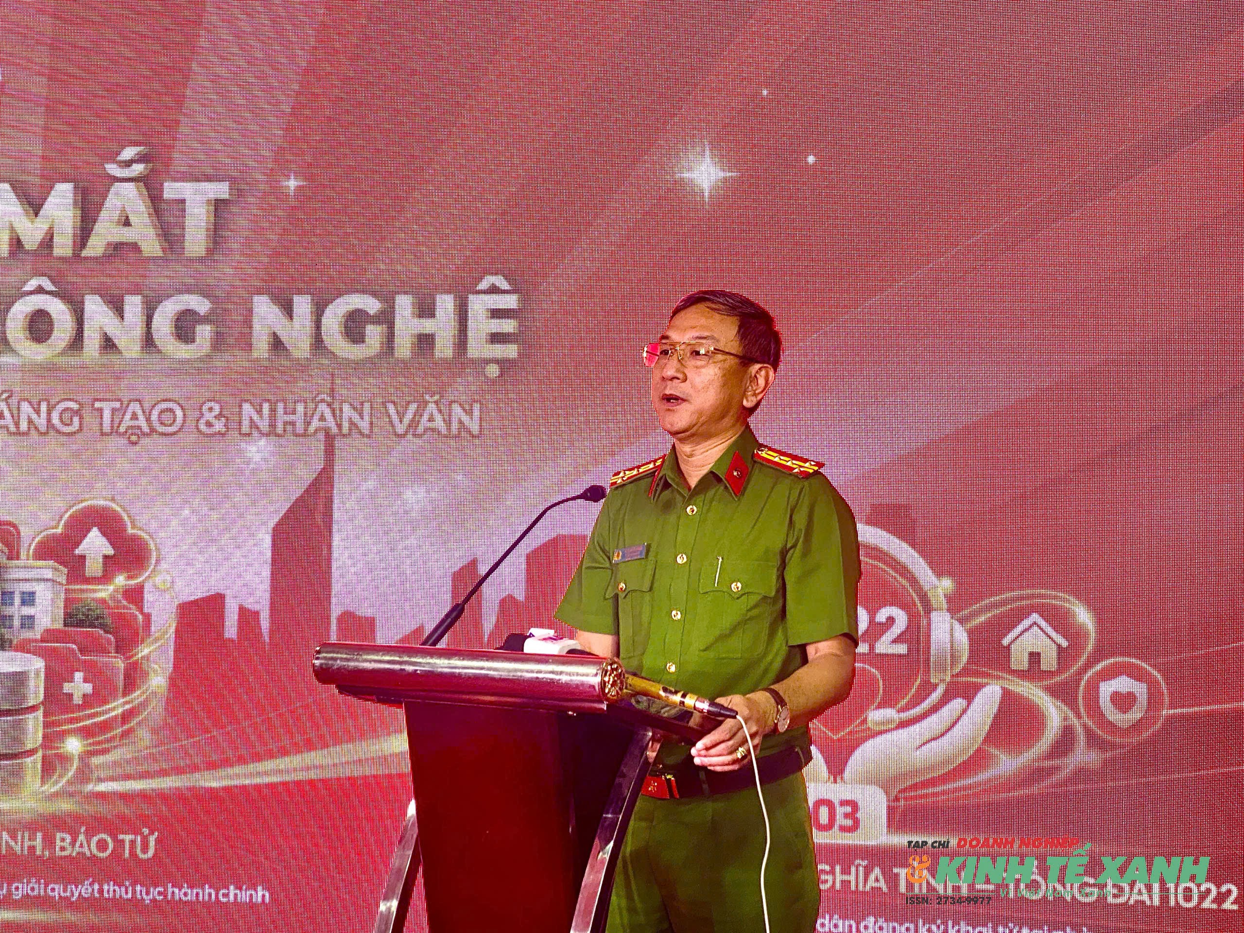 Đại tá Trần Hồng Minh, Phó Giám đốc Công an TP.HCM. (Ảnh: Võ Nga)