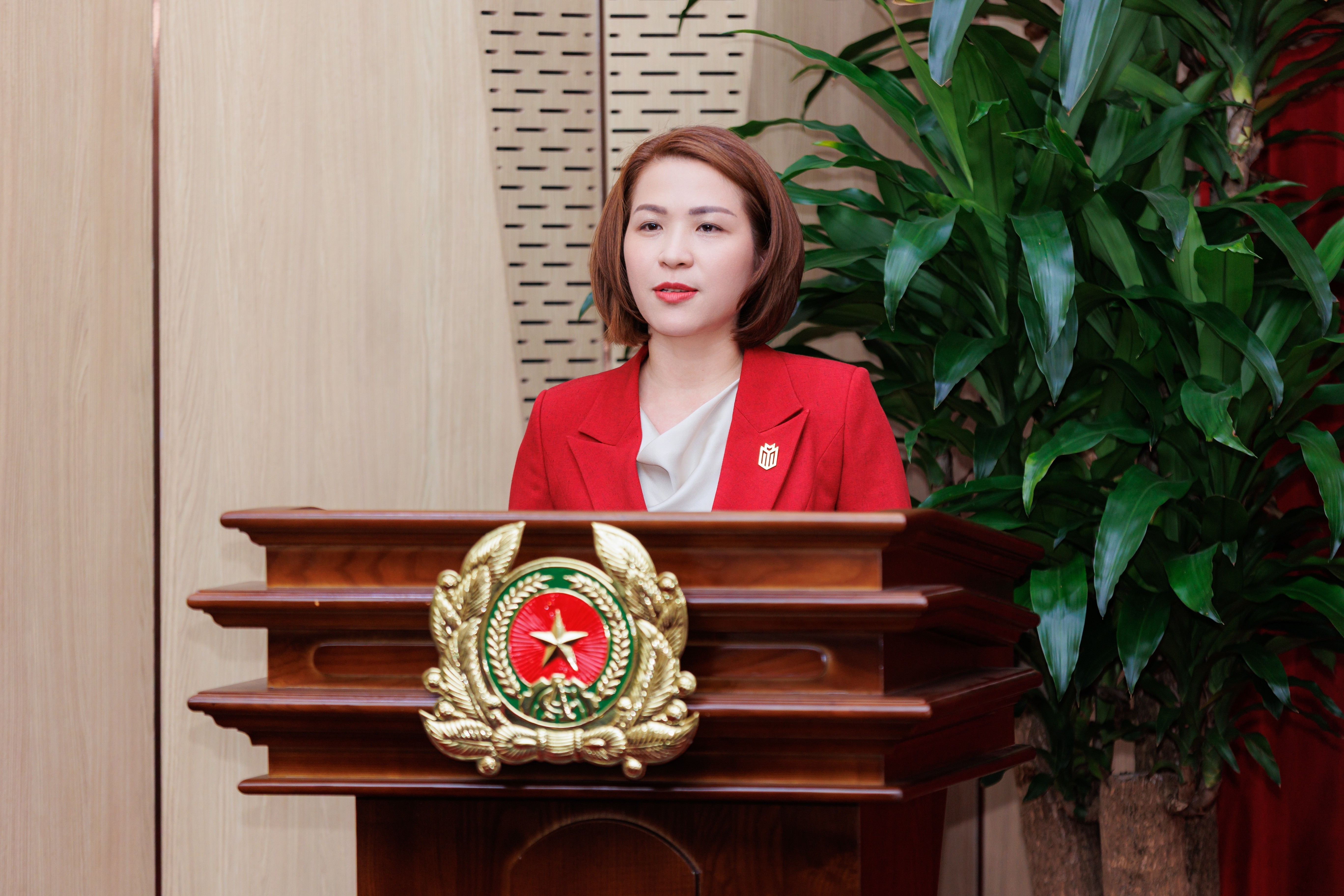 ba-phung-thi-minh-pho-tong-giam-doc-masterise-group-phat-bieu-tai-buoi-le-1793357022.jpg