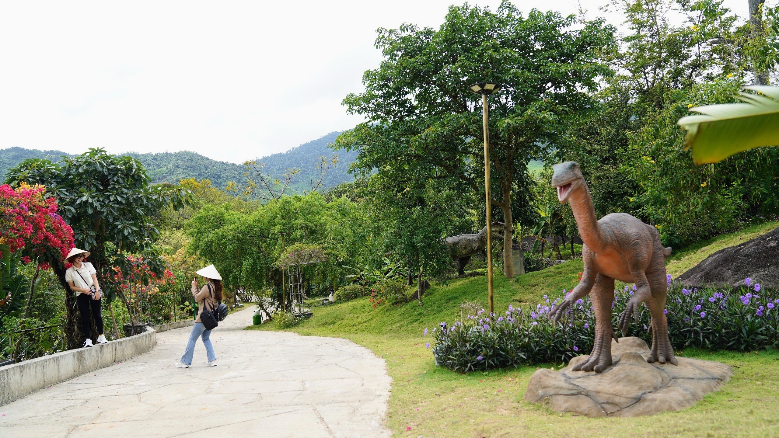 “Vương quốc khủng long” - Thế giới cổ đại giữa lòng Đà thành