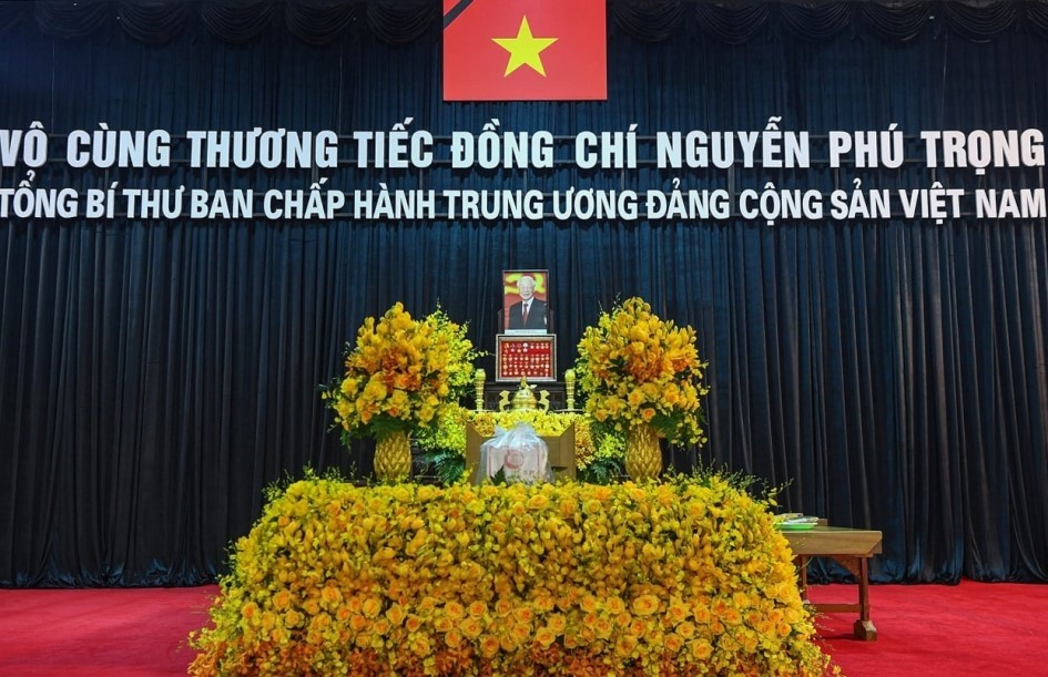 le-vieng-tong-bi-thu-nguyen-phu-trong-8-1721869574.jpg