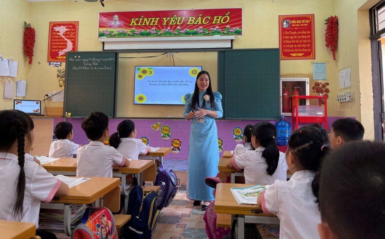 "Không có thầy giáo thì không có giáo dục. Không có giáo dục, không có cán bộ thì không nói gì đến kinh tế văn hóa"