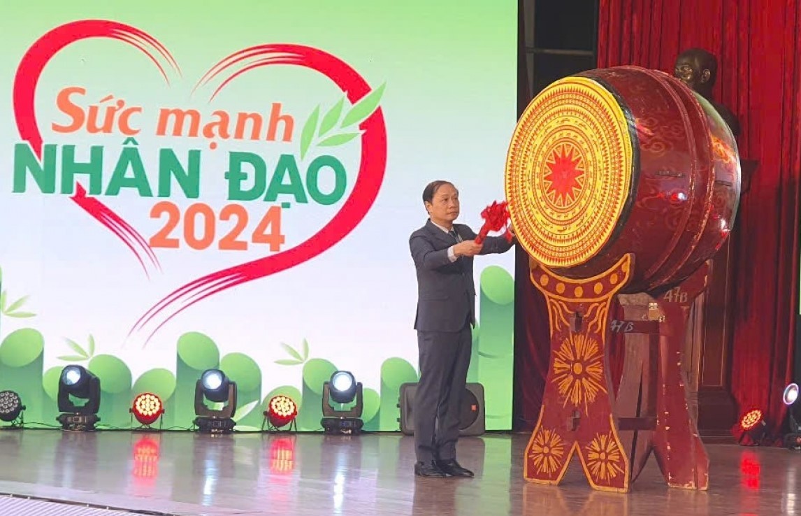 “Sức mạnh Nhân đạo” 2024: Phấn đấu chăm lo, hỗ trợ 1,2 triệu người nghèo, người có hoàn cảnh khó khăn trong dịp Tết