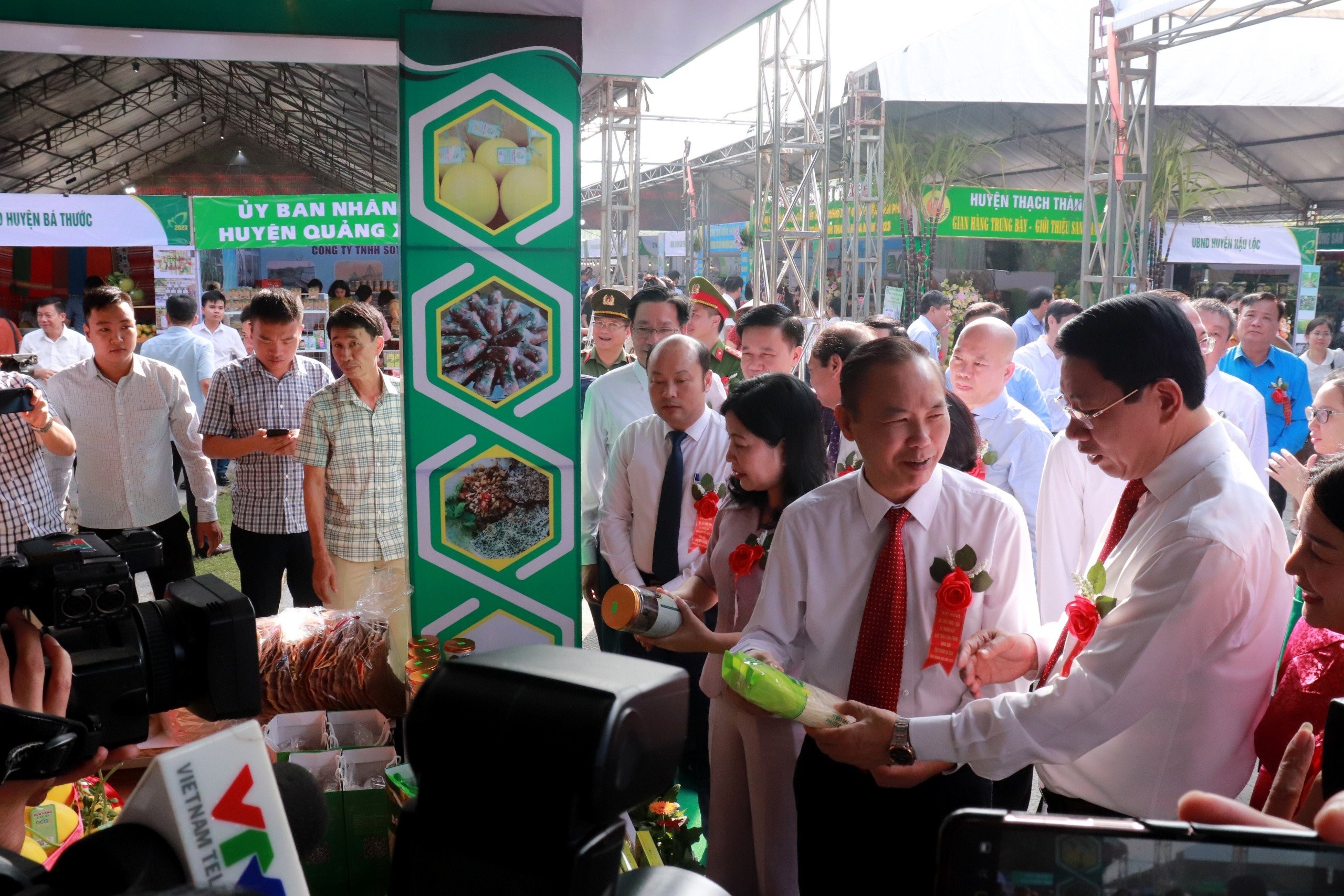 Thanh Hóa: Hội chợ giới thiệu nông sản, thực phẩm an toàn đạt doanh thu hơn 15 tỷ đồng