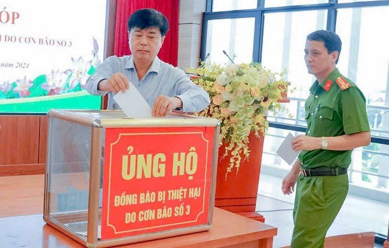 Cán bộ và nhân dân tỉnh Thanh Hóa chung tay hướng về đồng bào vùng lũ