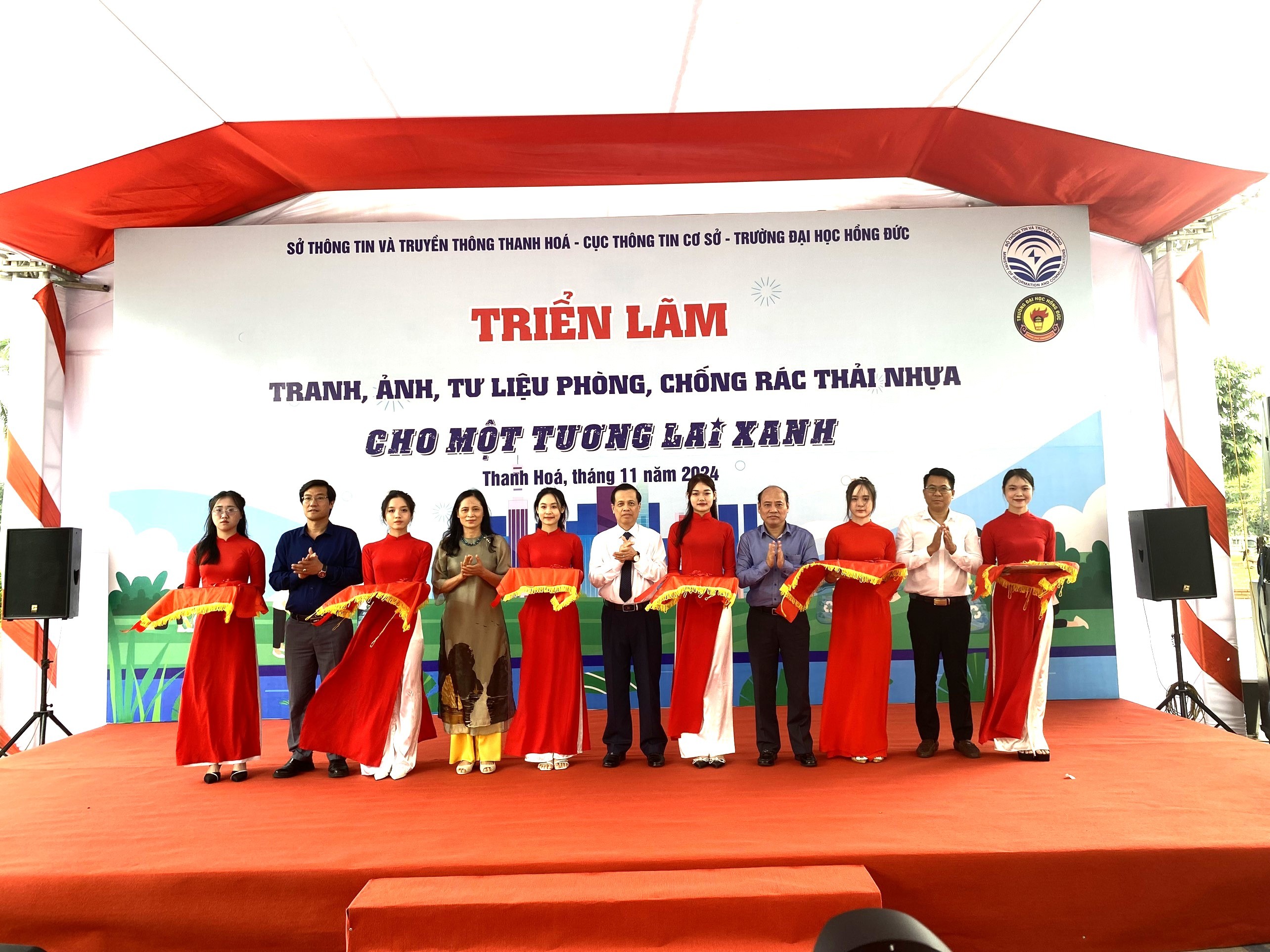 Thanh Hóa: Từ triển lãm tranh ảnh đến hành động vì môi trường