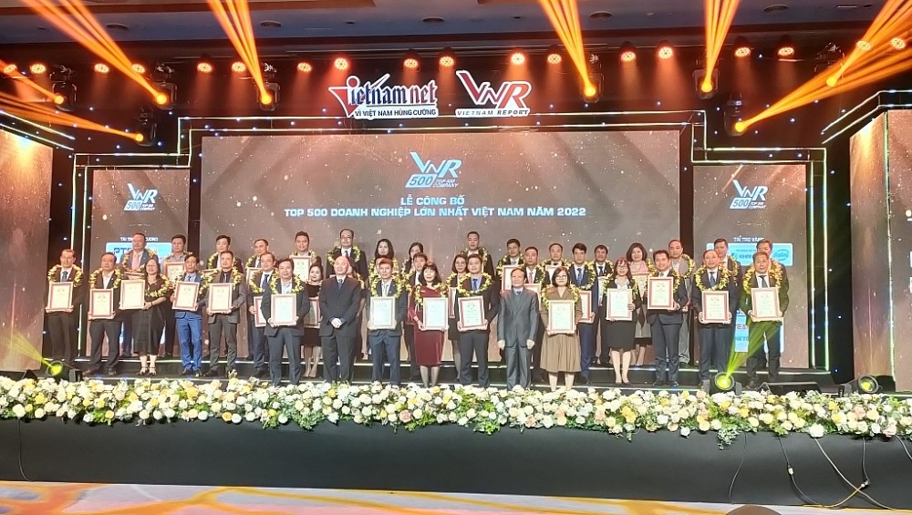 Công bố Top 500 Doanh nghiệp lớn nhất Việt Nam và Top 10 Công ty uy tín các ngành năm 2022