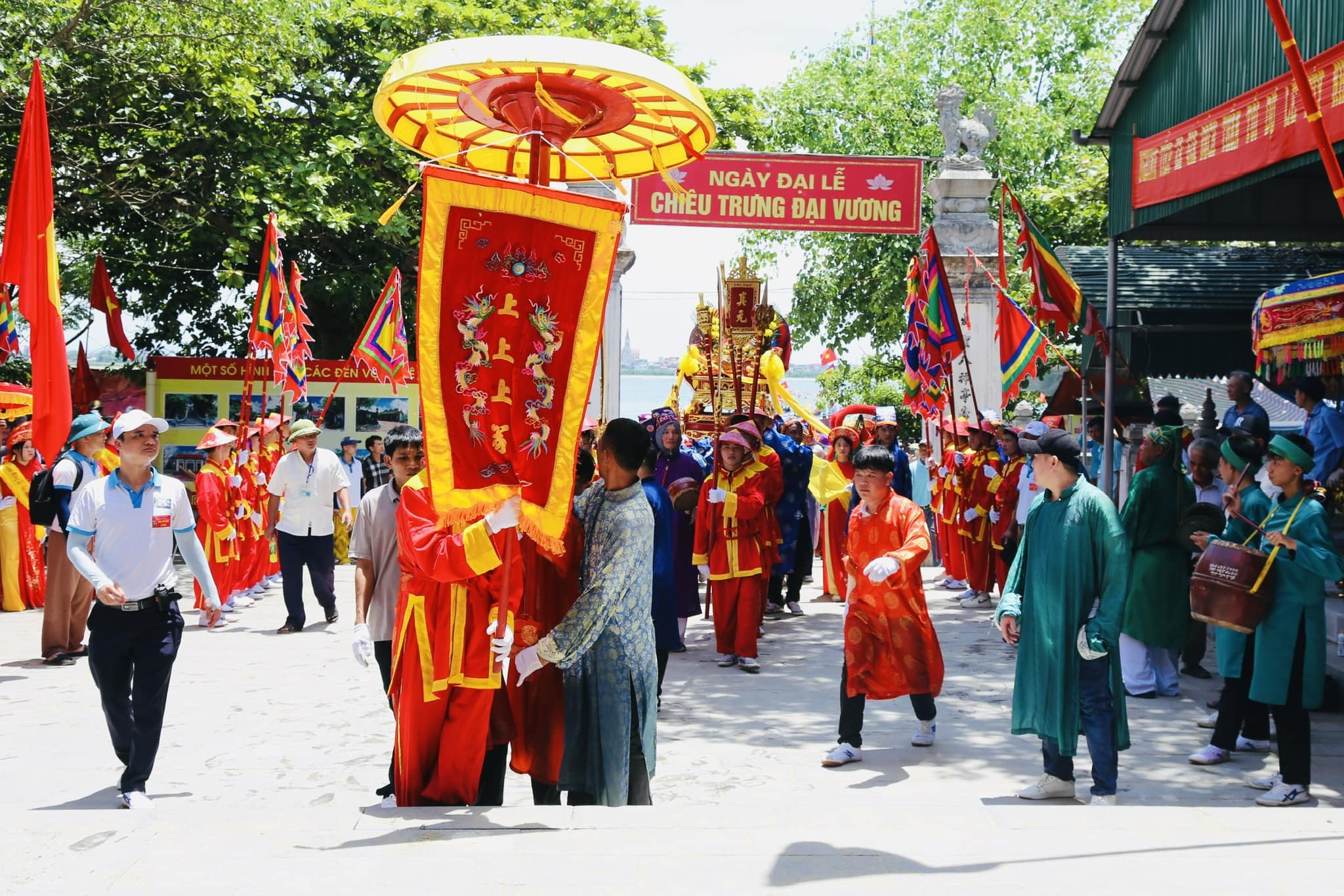 Trang trọng lễ kỷ niệm 578 năm ngày mất Chiêu Trưng Đại Vương Lê Khôi