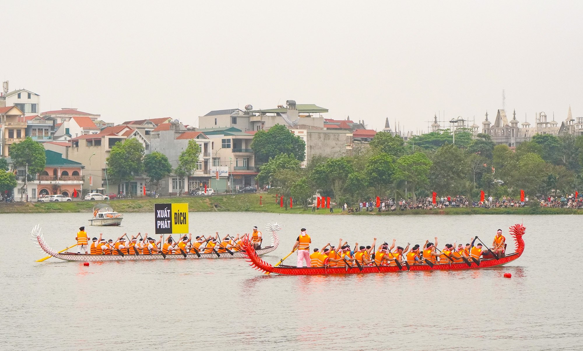 Giải bơi chải Việt Trì mở rộng năm Giáp Thìn 2024 thu hút gần 300 vận động viên