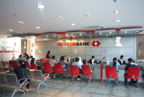 "Ném tiền" cho vay bất động sản, nợ có khả năng mất vốn của Techcombank vọt lên gần 1.000 tỷ đồng