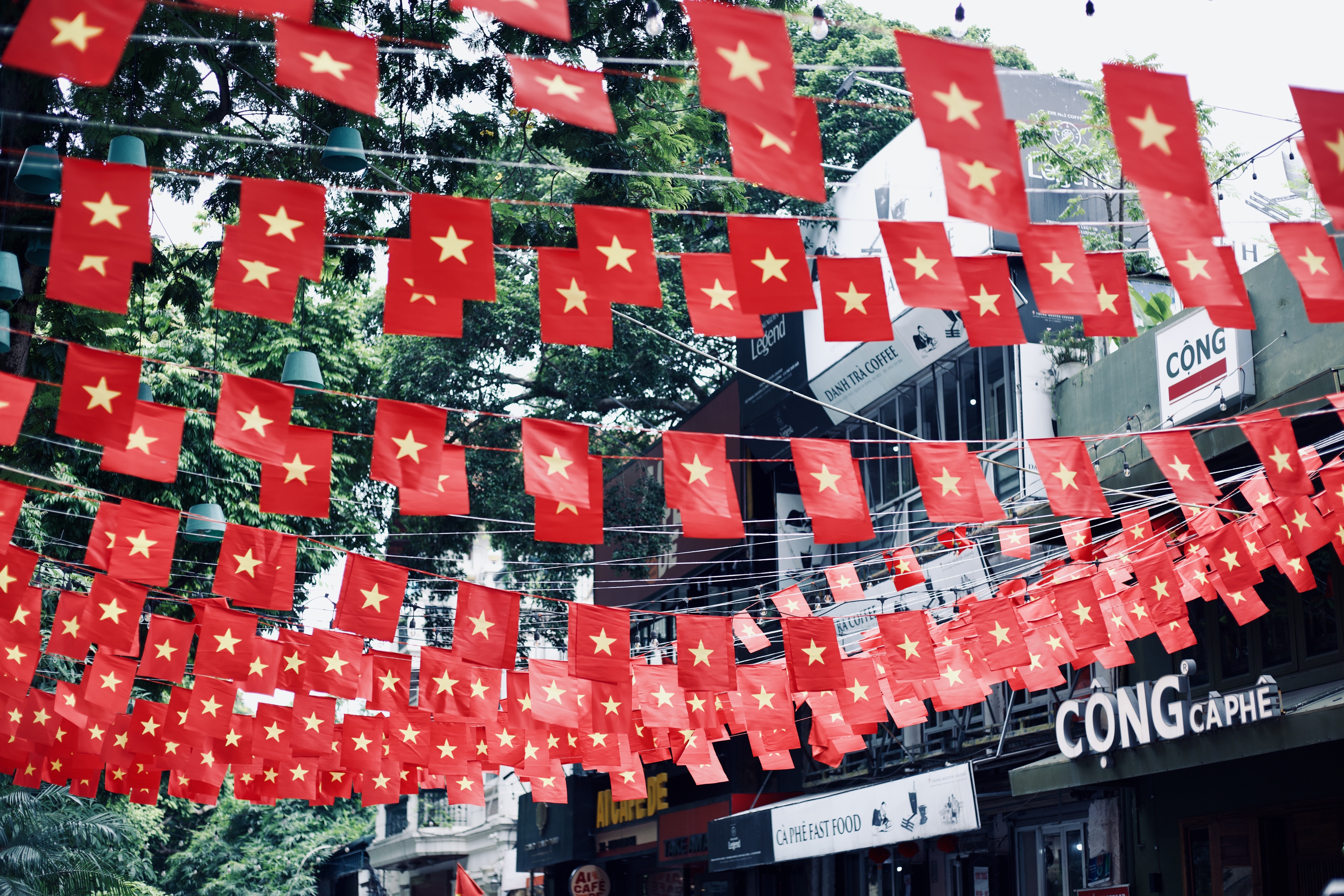 Phố phường rực rỡ