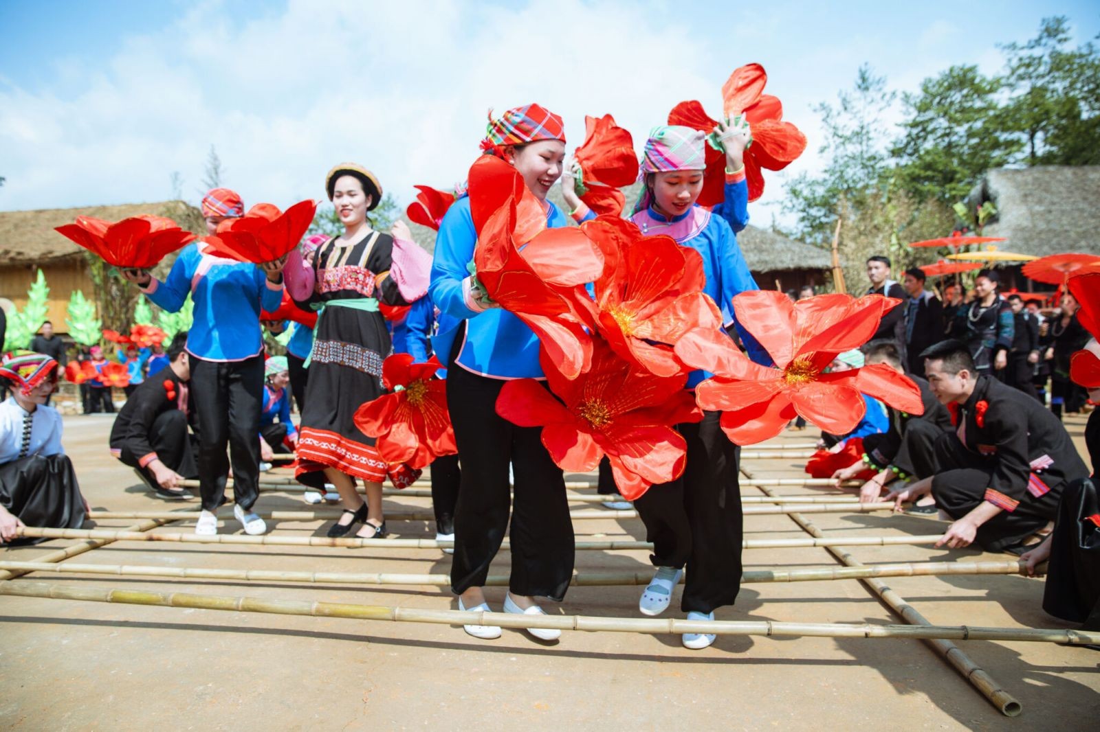 Du lịch Lào Cai - kết nối khát vọng xanh