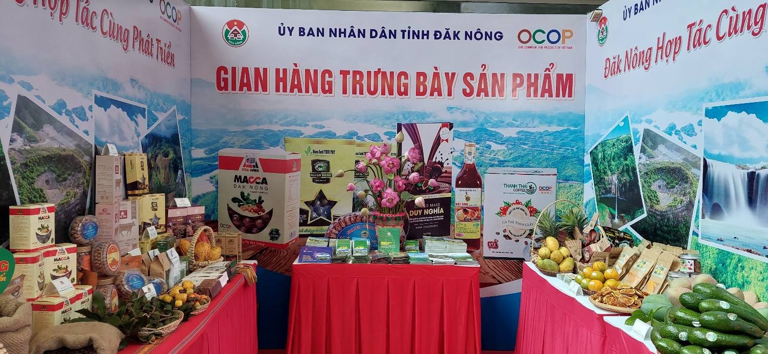 Đắk Nông ứng dụng công nghệ, đưa sản phẩm OCOP lên sàn thương mại điện tử