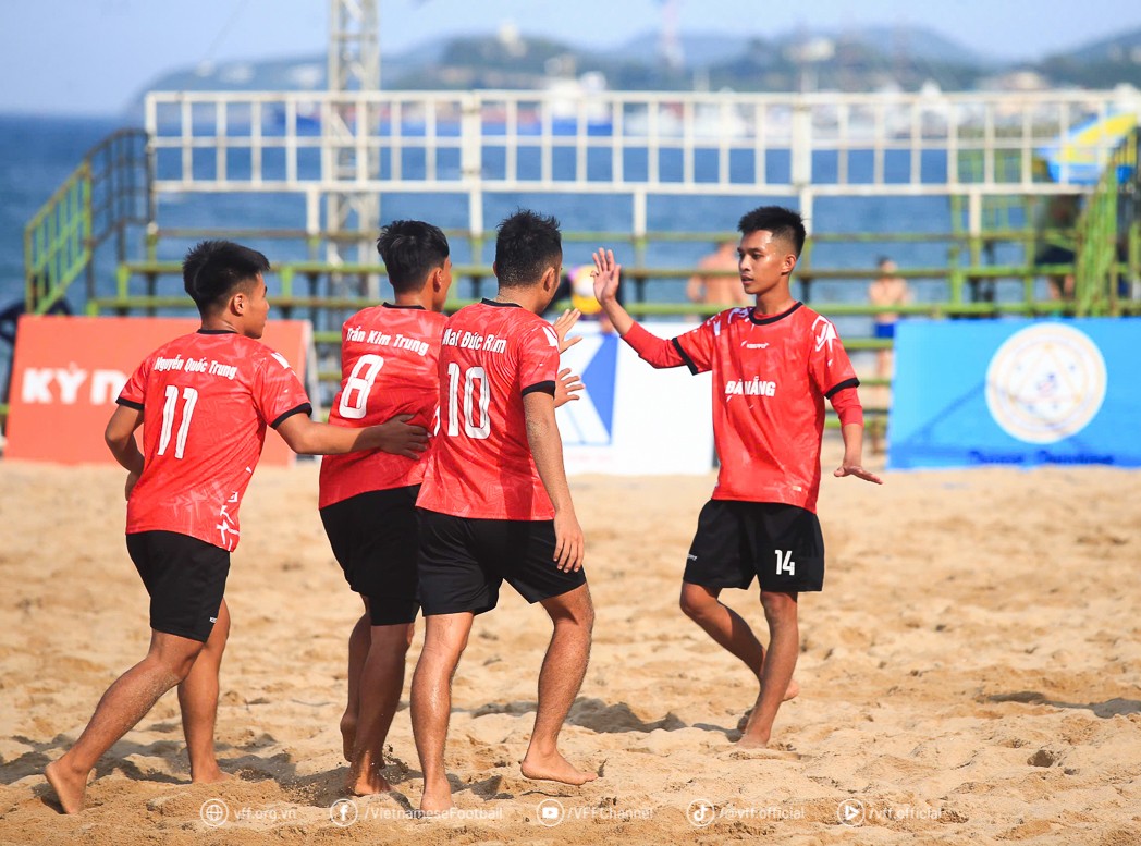 Đương kim vô địch Đà Nẵng đánh bại Tuy Hòa - Phú Yên với tỉ số đậm 6-2