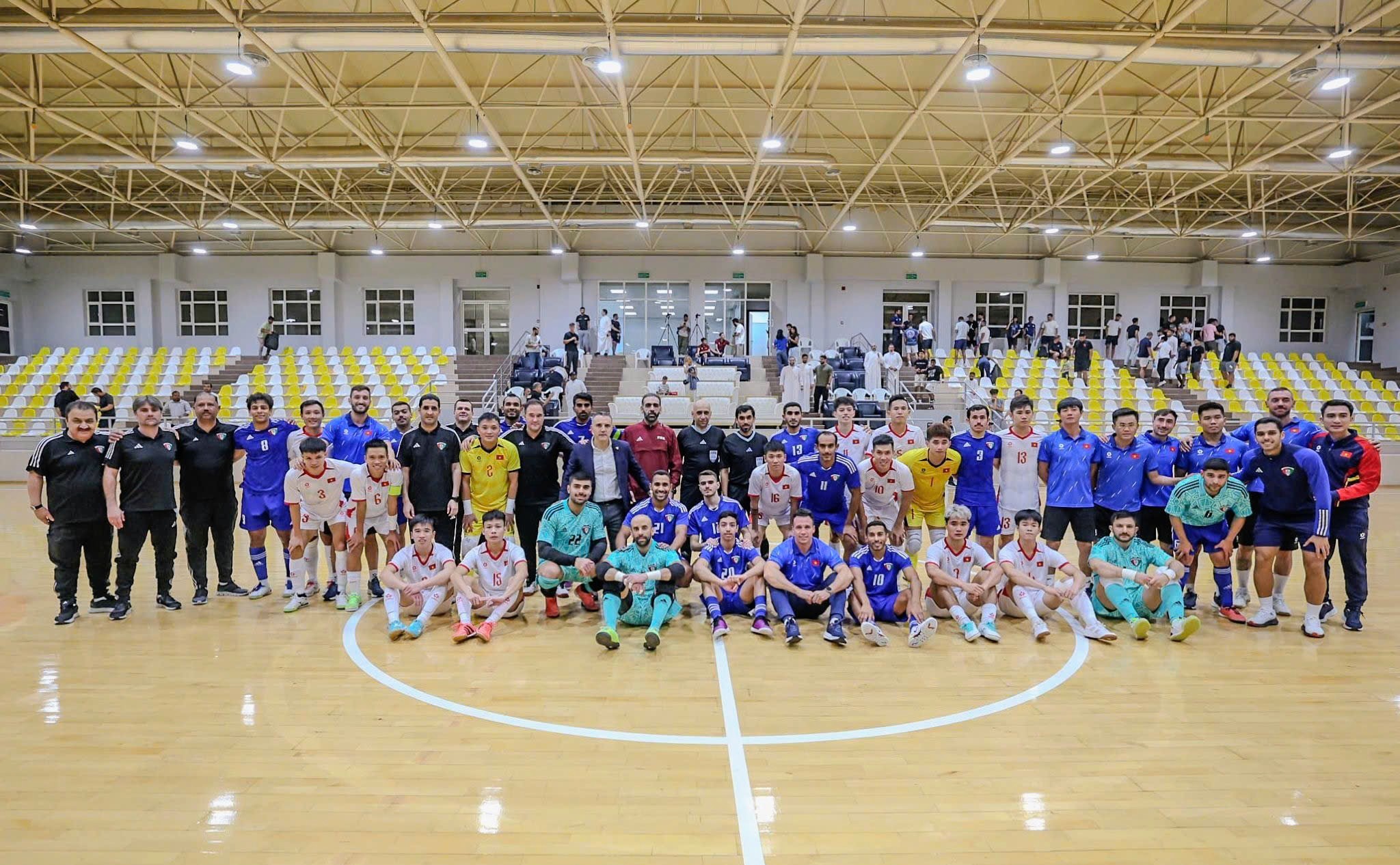 Đội tuyển futsal Việt Nam tiếp tục thắng trận tái đấu với đội chủ nhà futsal Kuwait