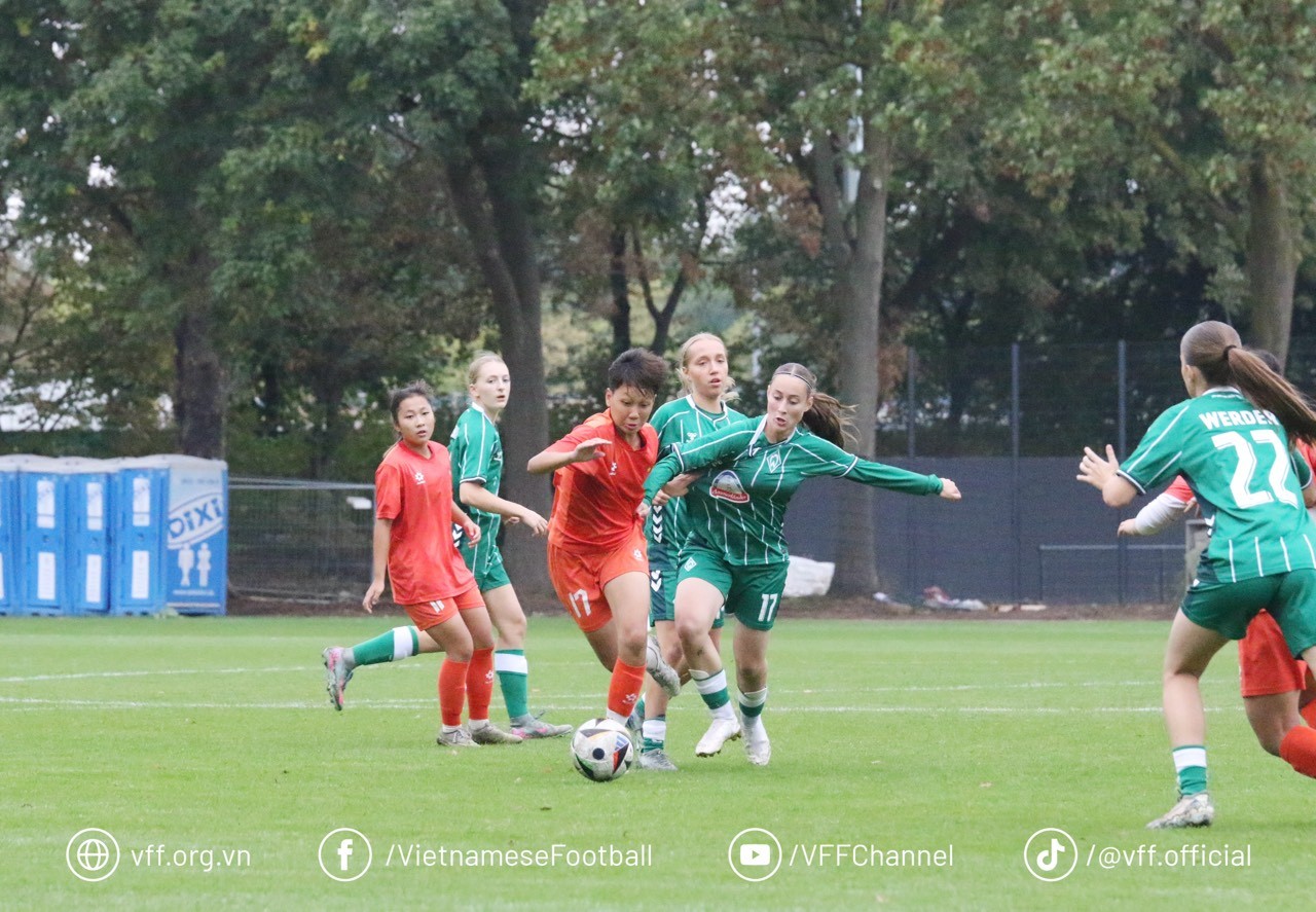 U17 nữ Việt Nam có trận giao hữu bổ ích với đội bóng U17 nữ Werder Bremen