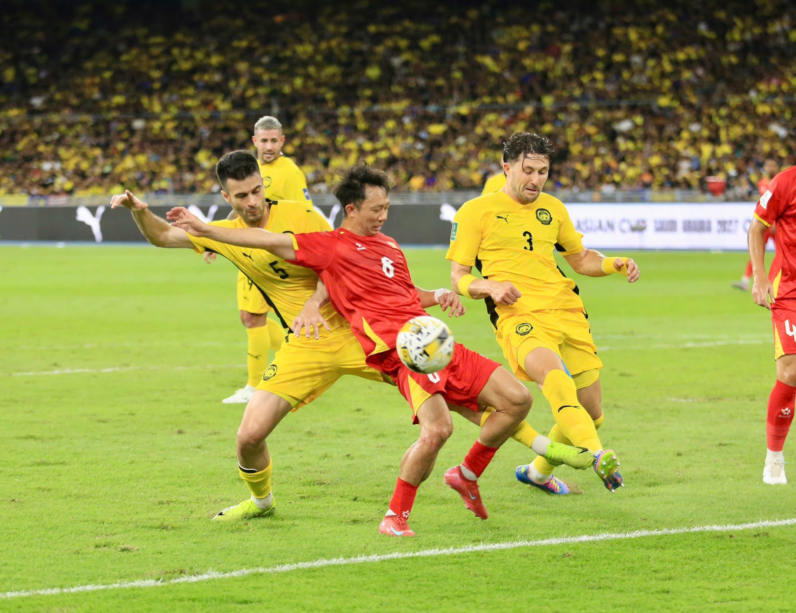 FIFA quyết định xử phạt Liên đoàn bóng đá Malaysia vì các gian lận thể thao